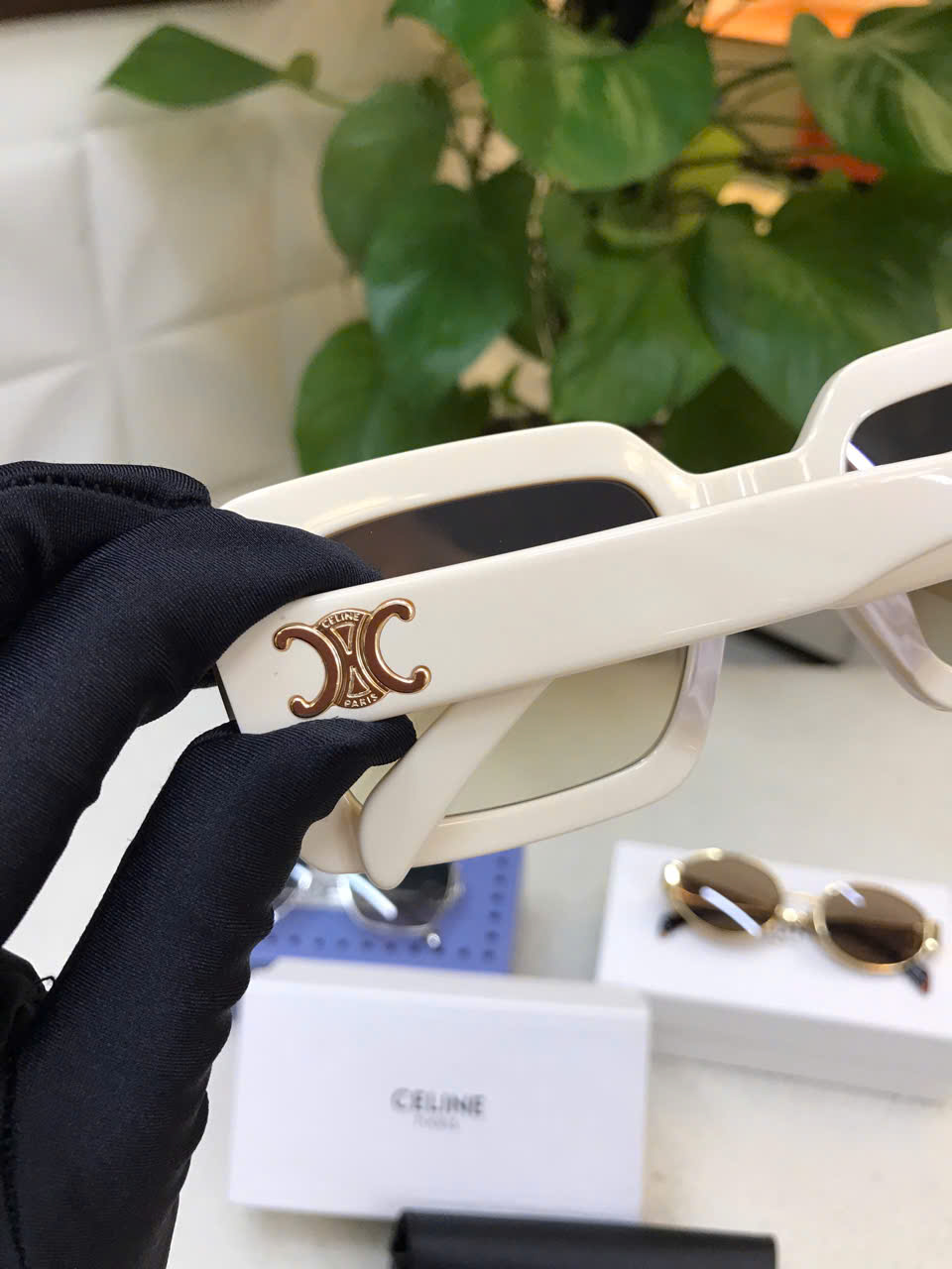 Kính Mát Celine Triomphe 13 Sunglasses In Acetate Ivory Siêu Cấp Màu Trắng