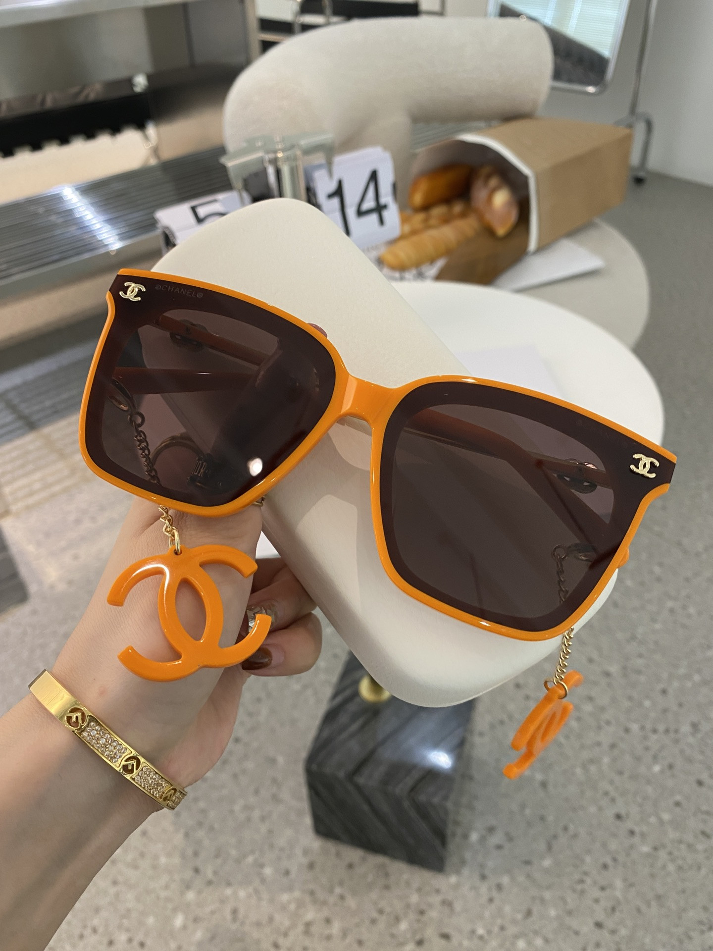 Kính Chanel Siêu Cấp Sunglasses Màu Cam