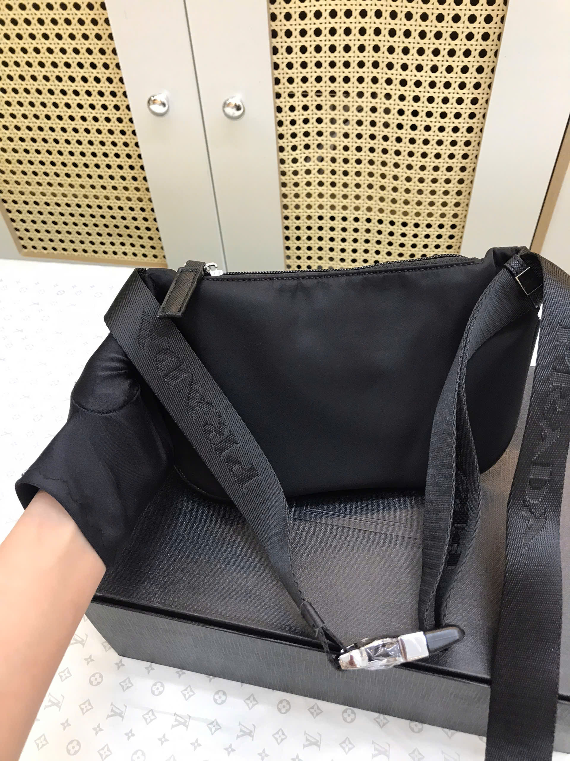 Túi Prada Black Re-Nylon Belt Bag Super Màu Đen Size 21cm