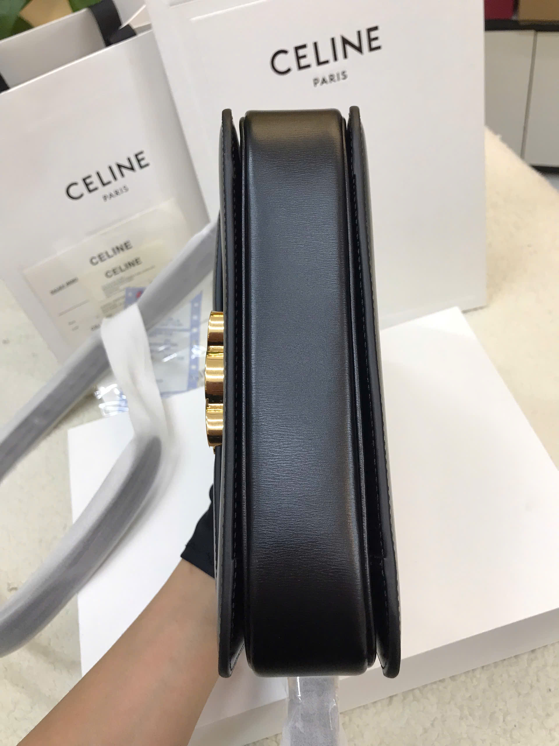 Túi Celine Classique Triomphe Bag In Shiny Calfskin Black Vip Size 22cm