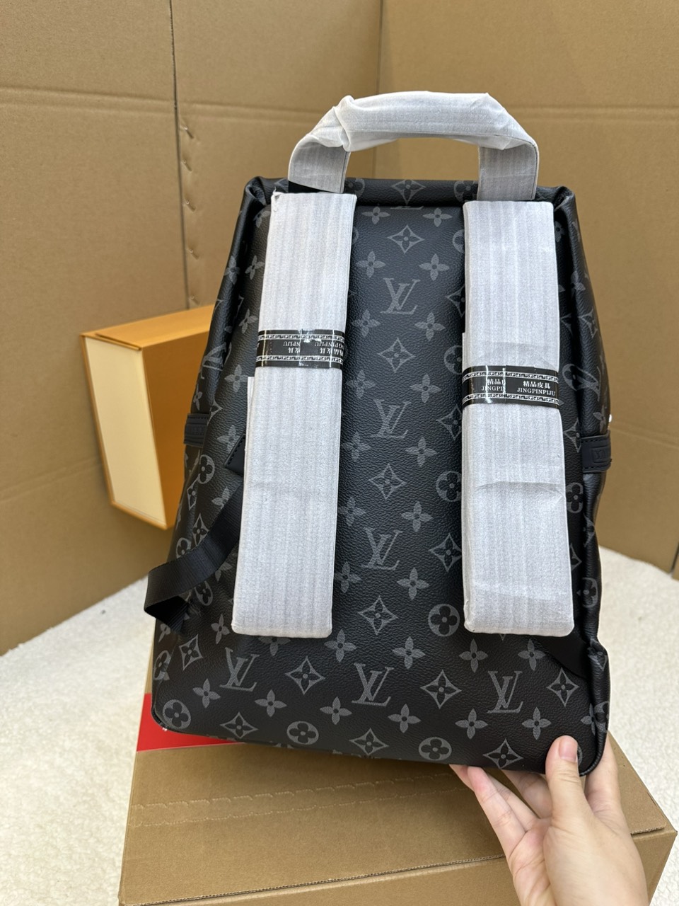 Balo LV Discovery PM Super Màu Đen Size 28cm M43186