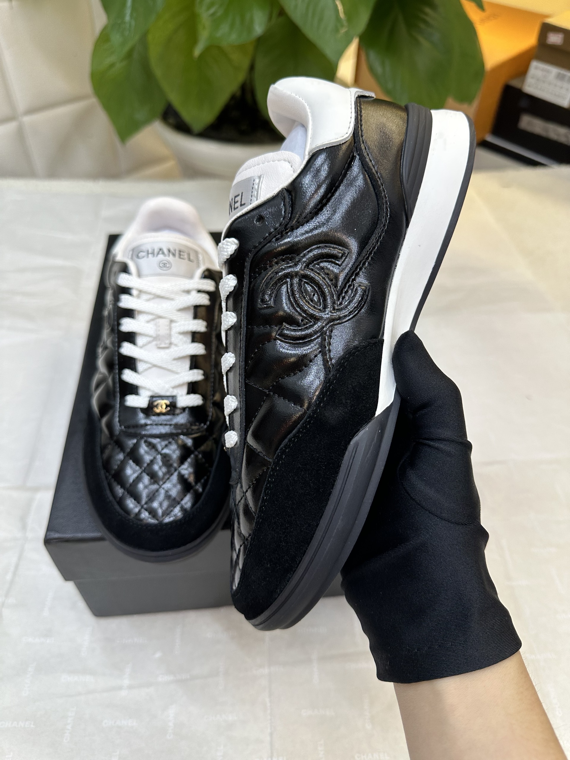 Giày Thể Thao Chanel Sneaker Siêu Cấp Màu Đen Size 37