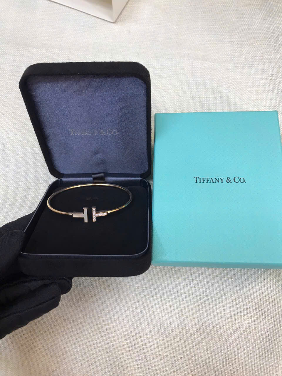 Vòng Tay Tiffany & Co Siêu Cấp Wire Bracelet In Gold With Diamonds And Mother-of-pearl