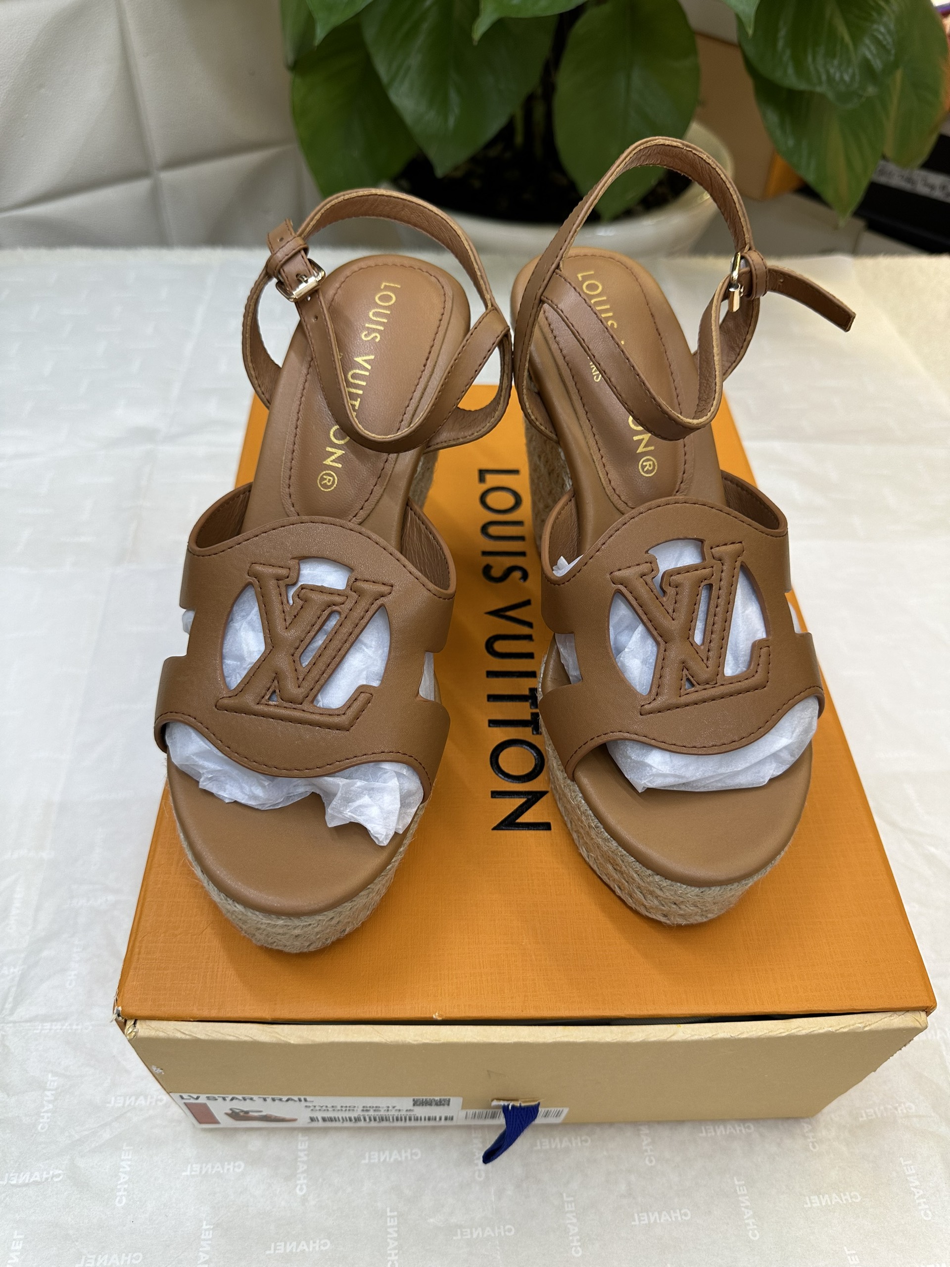 Giày LV Isola Wedge Sandal Siêu Cấp Màu Nâu Size 37 1ACI7R