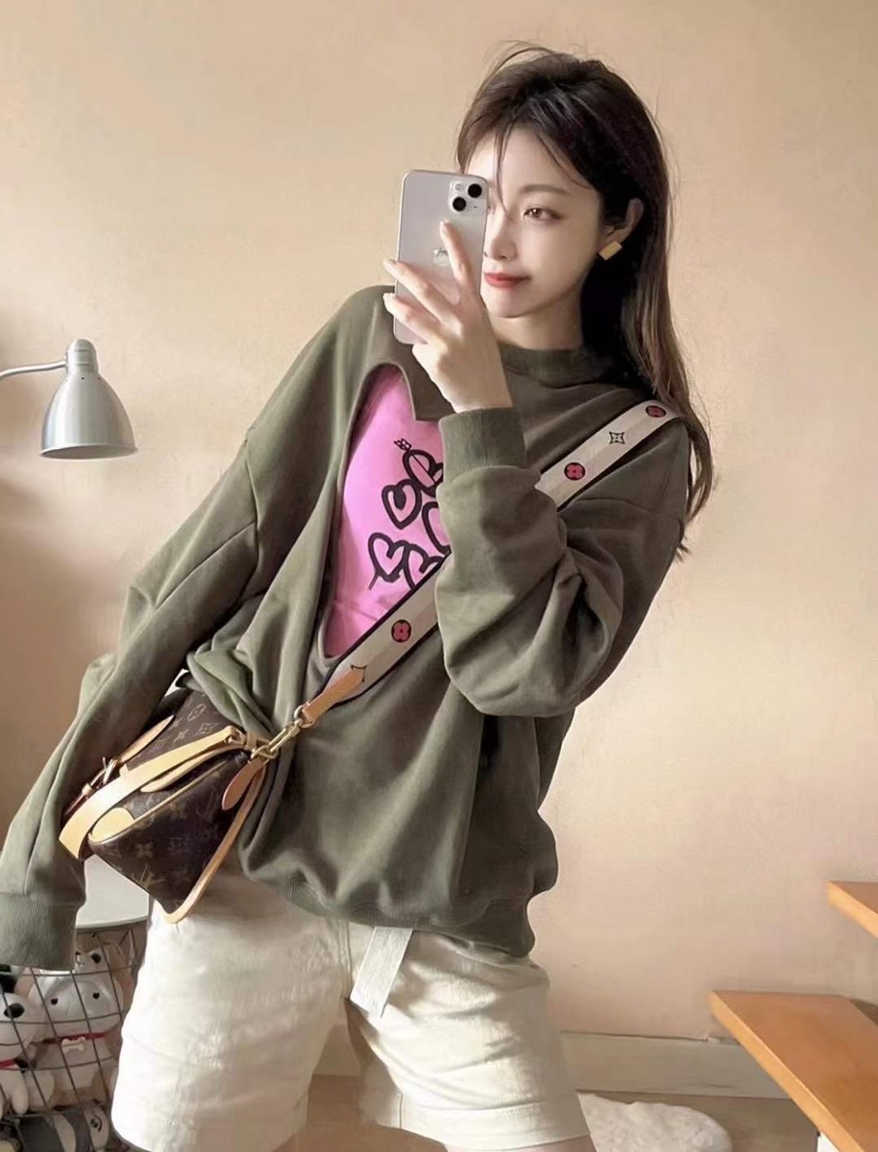 Túi Đeo Chéo Louis Vuitton Diane Màu Nâu