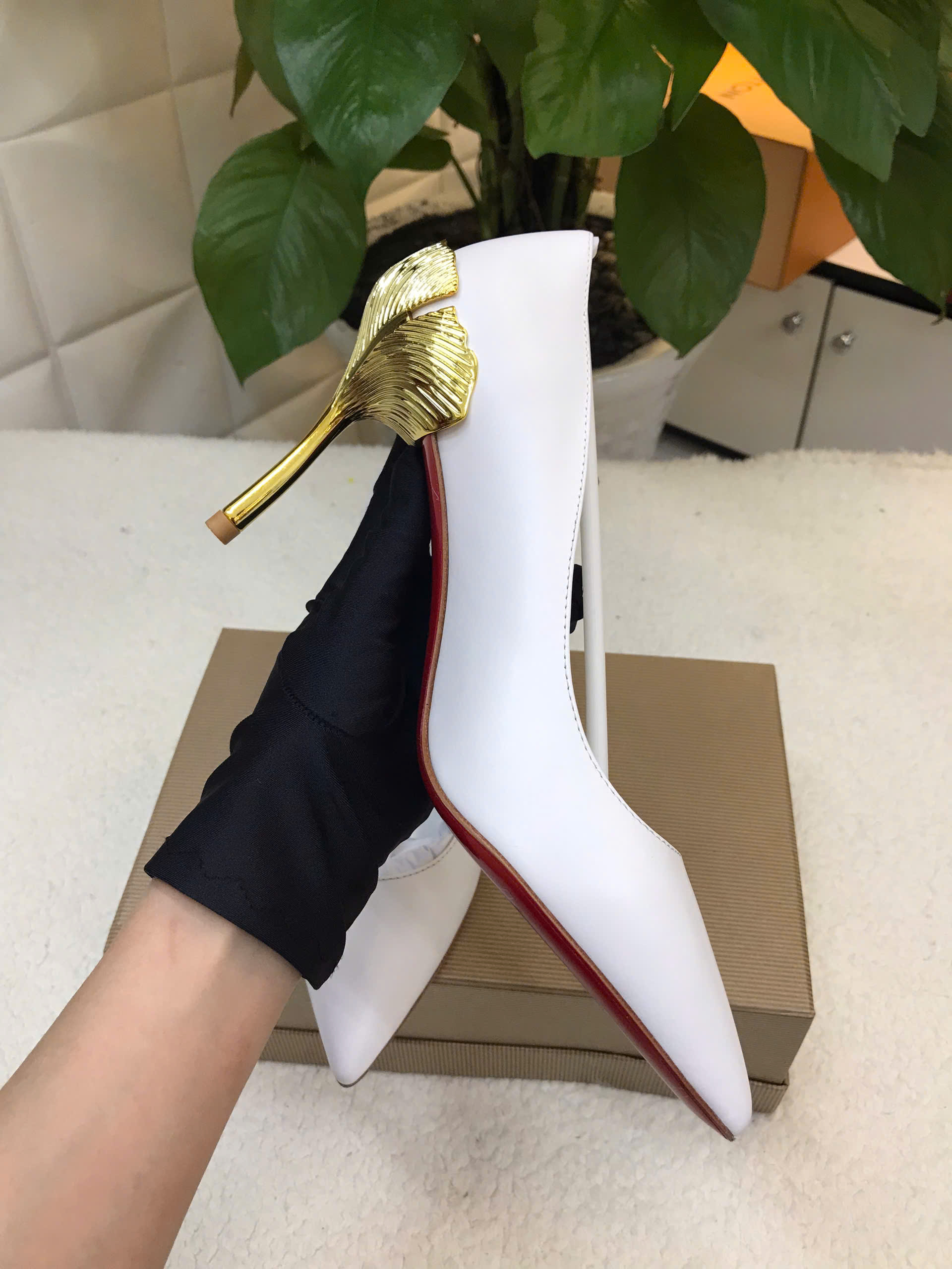 Giày Christian Louboutin Pump Siêu Cấp Màu Trắng Size 38