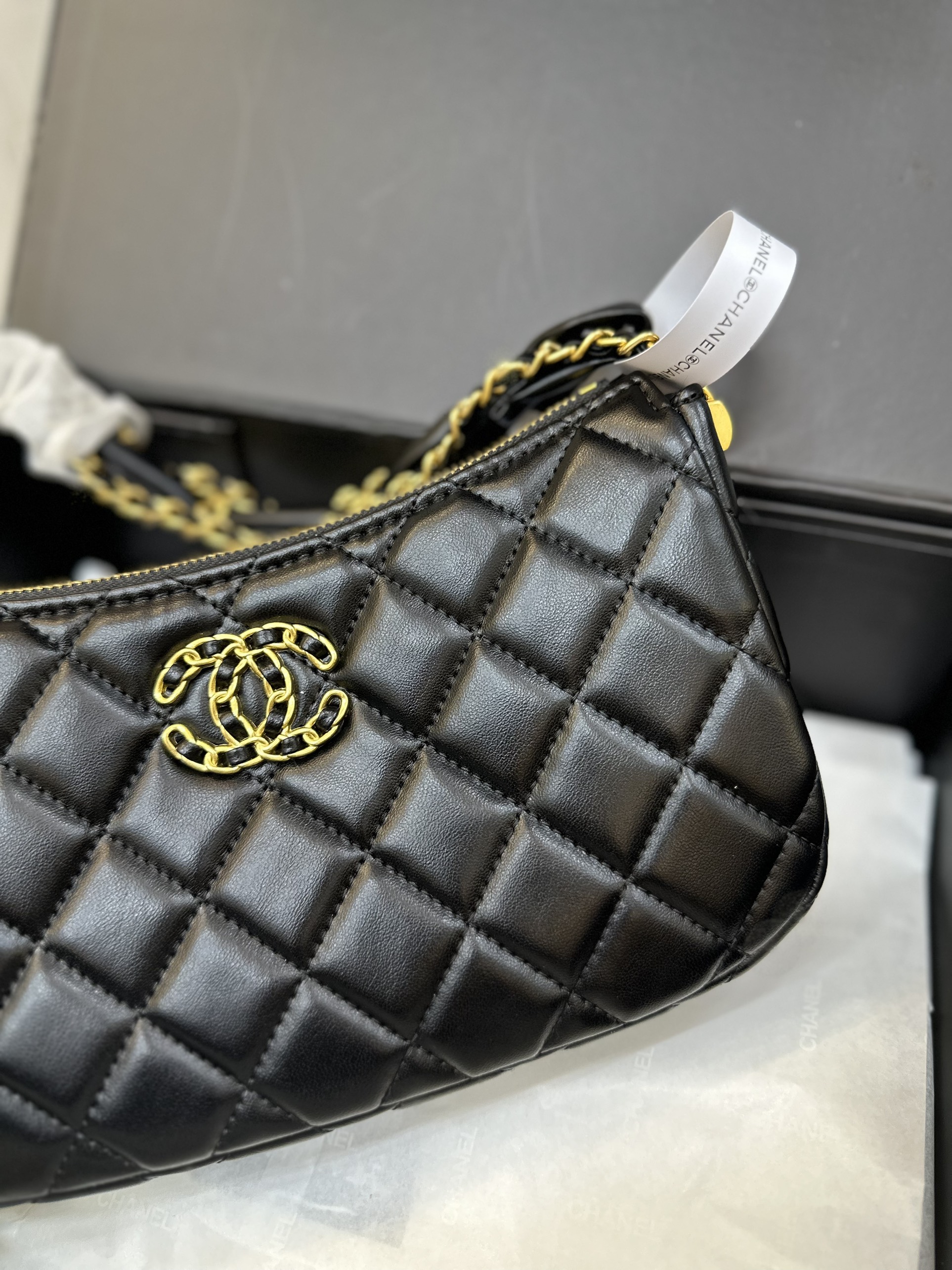 Túi Chanel 23k Màu Đen Size 26cm AS1160