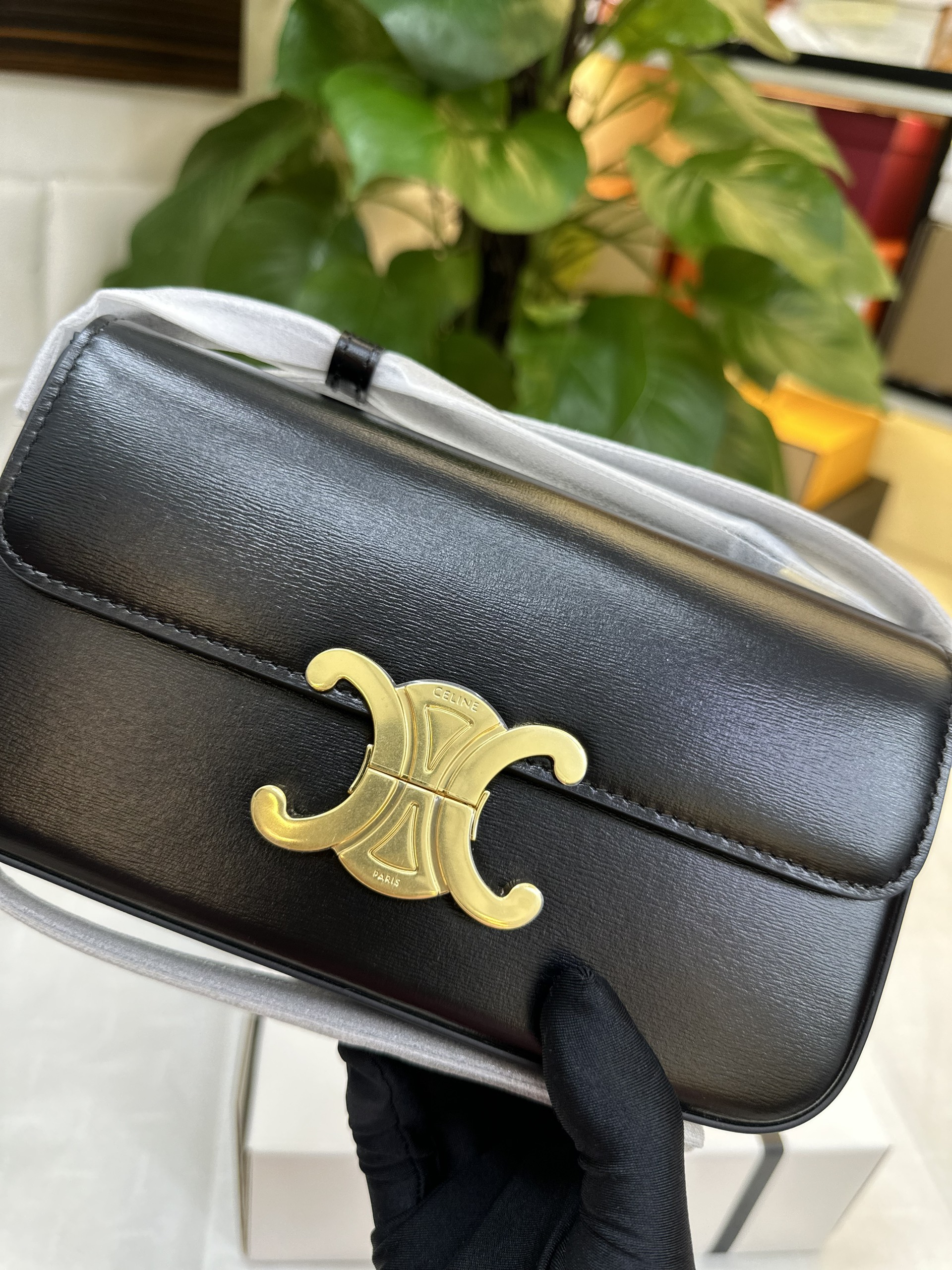 Túi Celine Shoulder Bag Claude In Shiny Calfskin Black Siêu Cấp Size 20cm