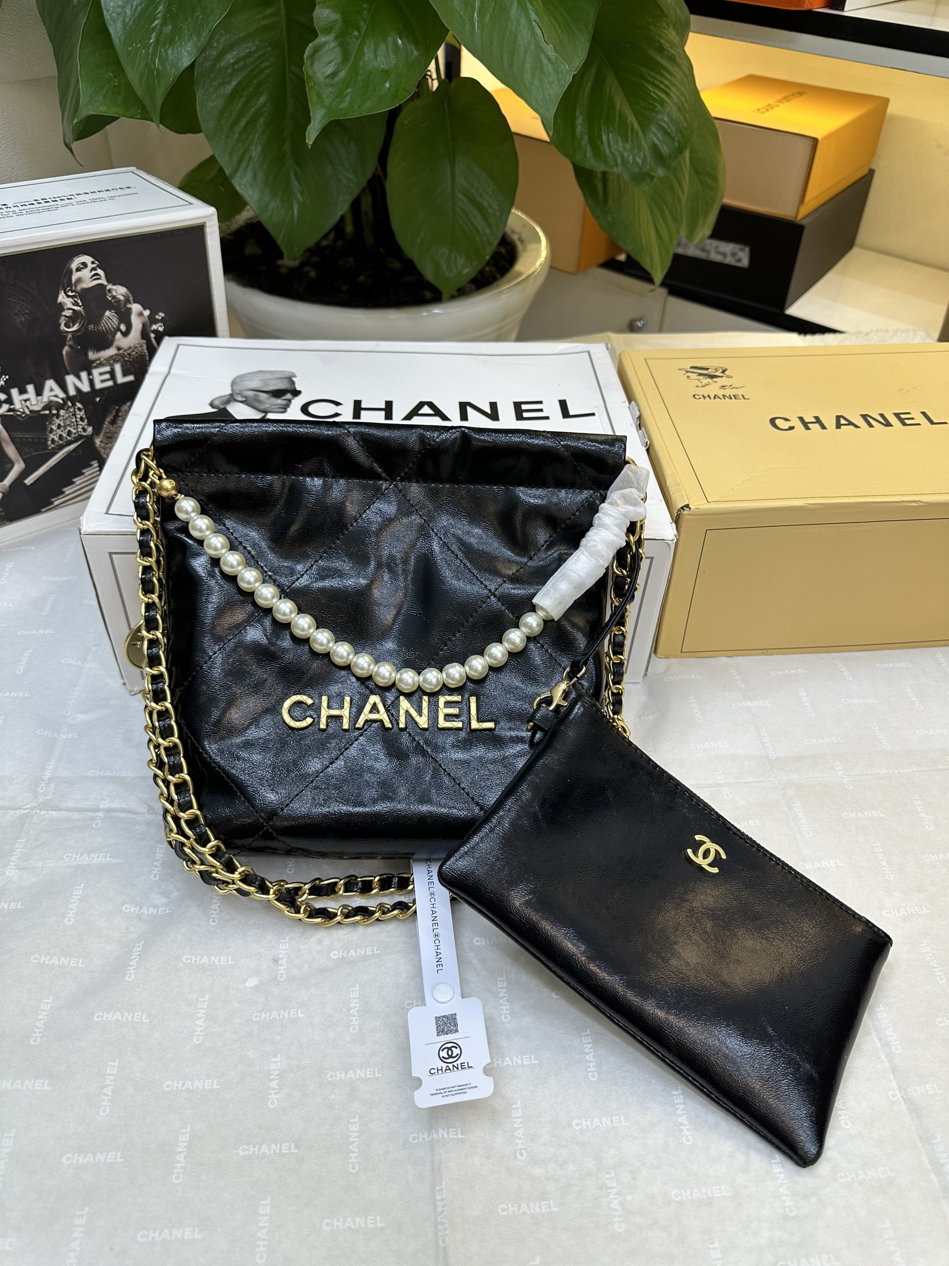 Túi Chanel 22 Mini Bag Black Gold Pearl Super Màu Đen Size 19cm