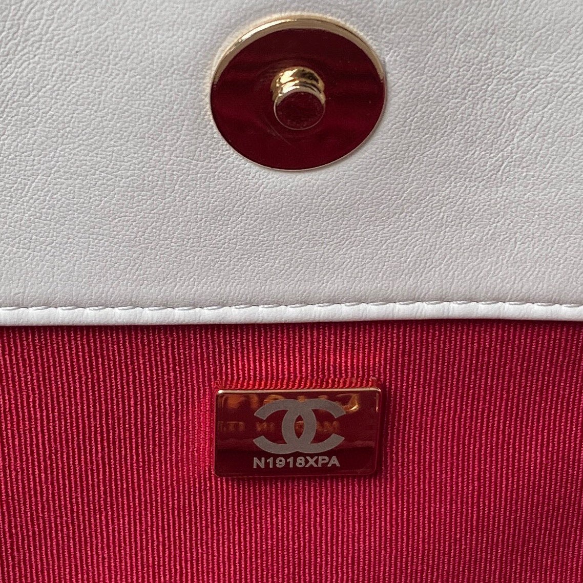 Túi Xách Chanel Replica 23B CC Túi Chanel HoBo Shopping Màu Trắng AS4359