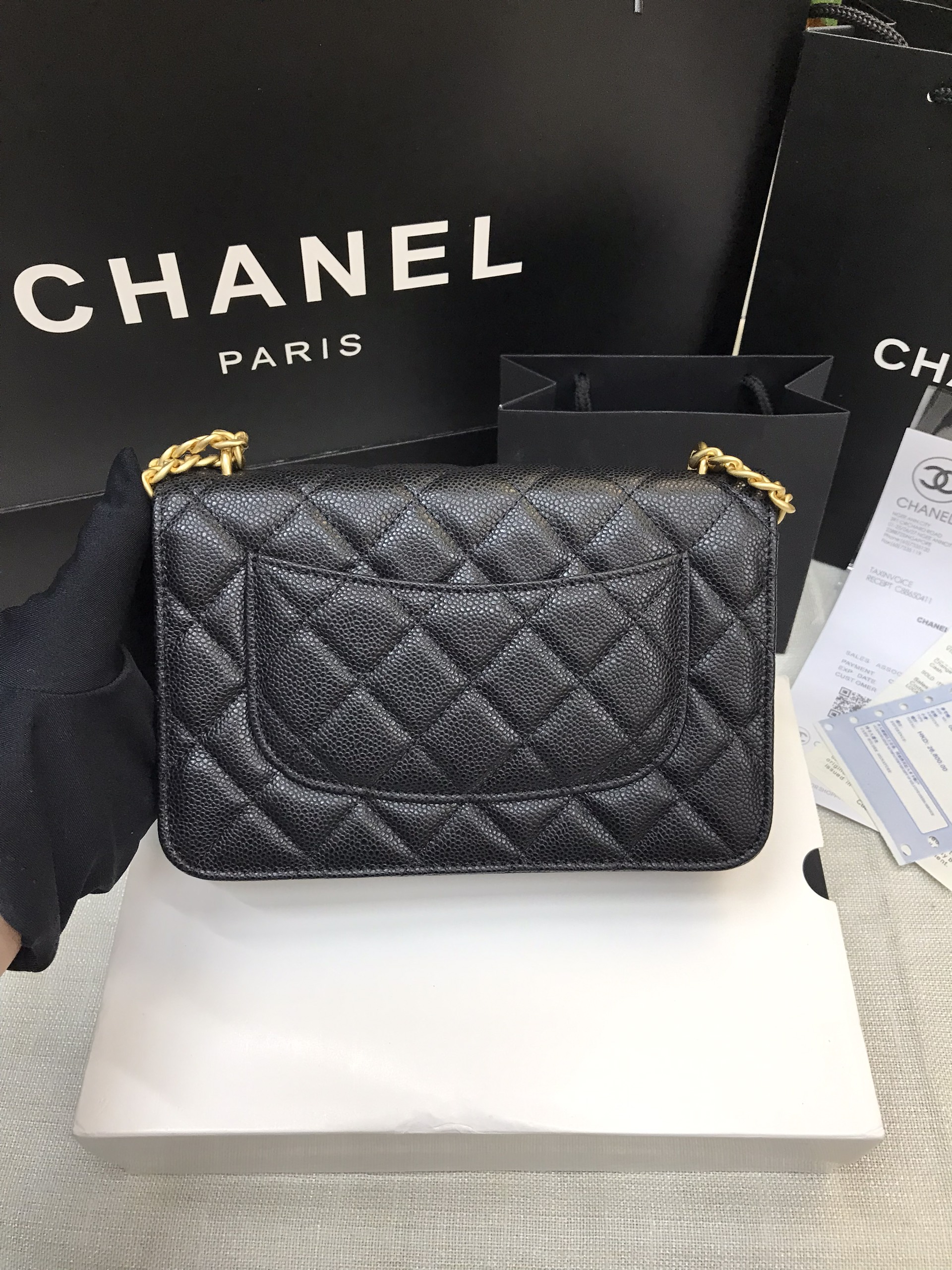 Túi Đeo Vai Chanel WOC Siêu Cấp Màu Đen Da Hạt Charm Xích Trái Tim