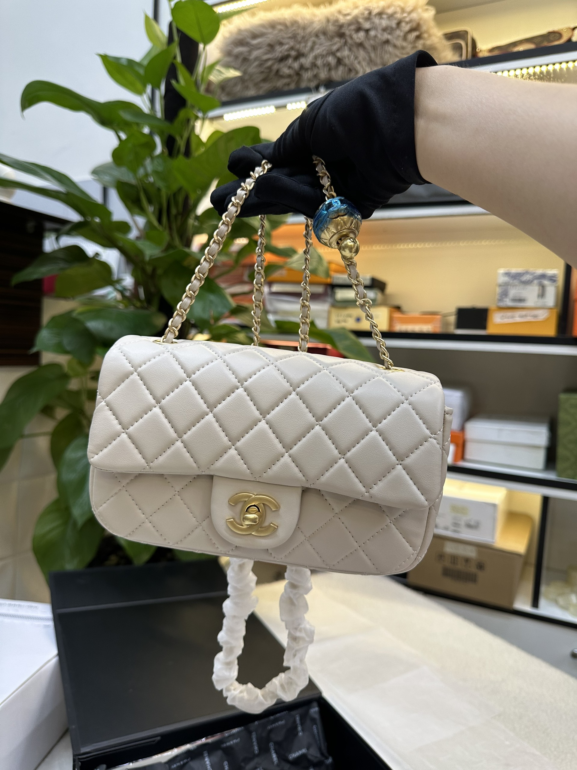 Túi Chanel Lambskin Quilted Mini CC Pearl Crush Super Màu Trắng Size 20cm