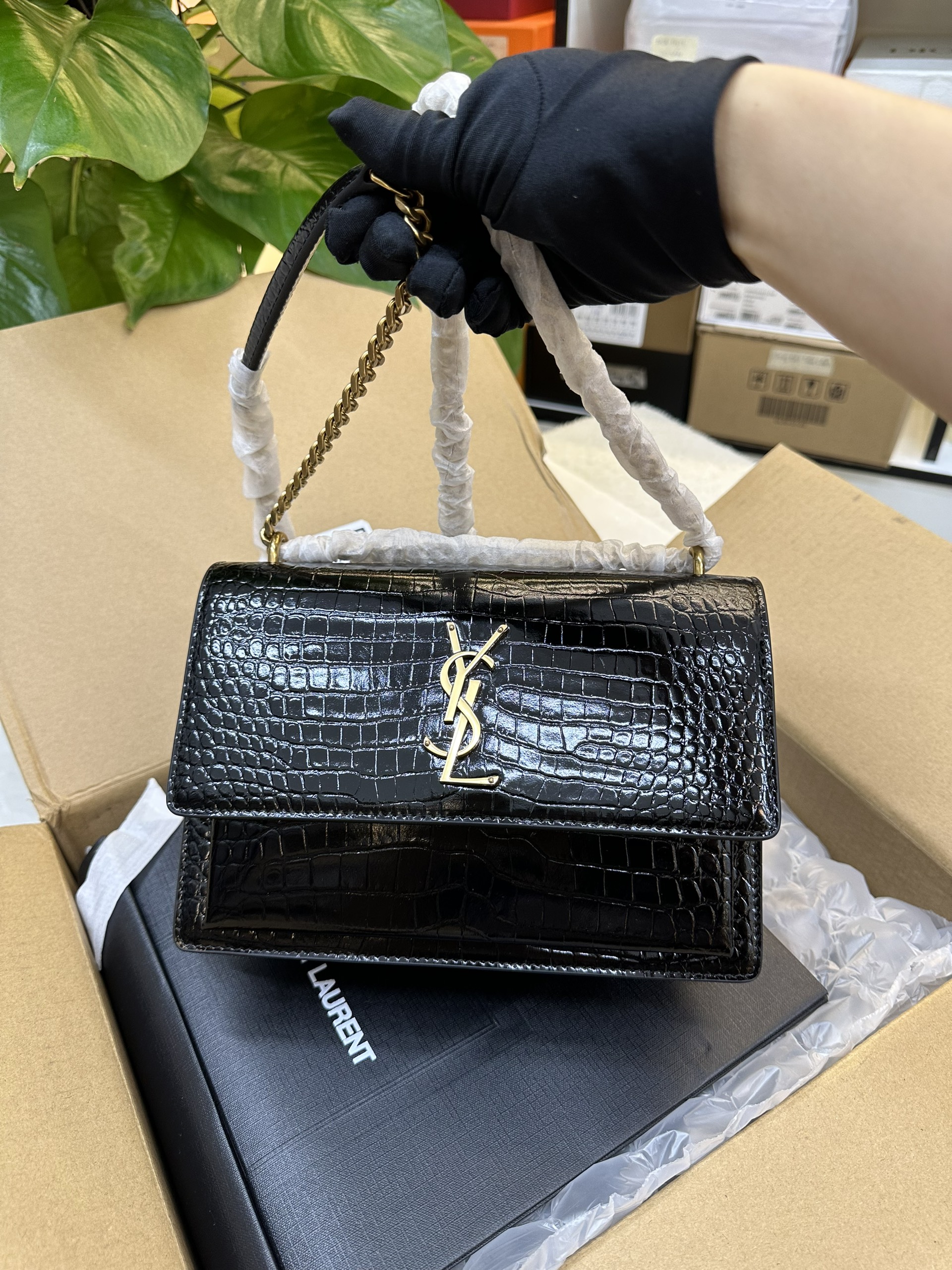 Túi YSL Sunset Medium In Crocodile-Embossed Leather VIP Màu Đen Size 22cm