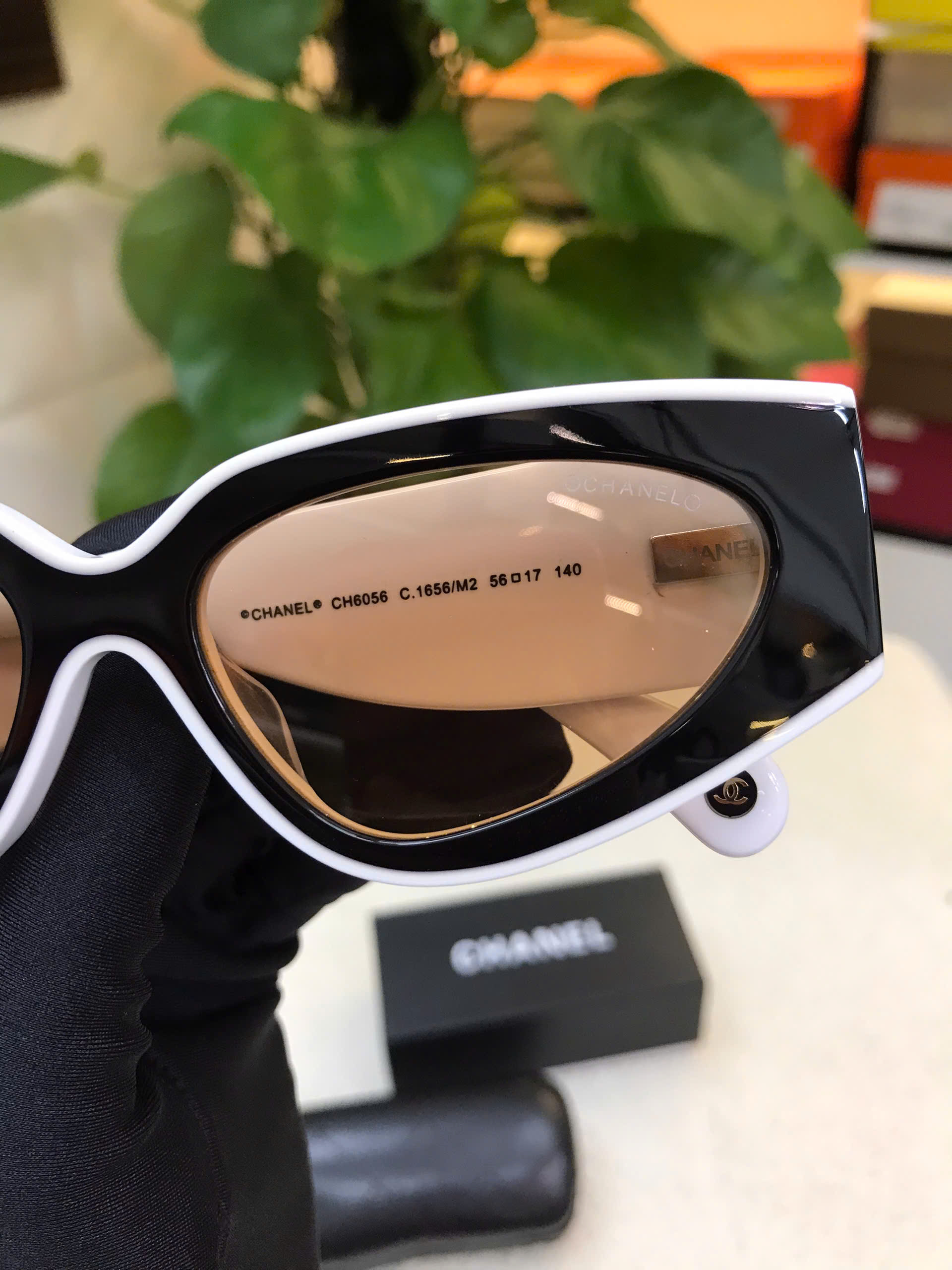 Kính Mát Chanel Cat Eye Sunglasses Siêu Cấp Màu Trắng