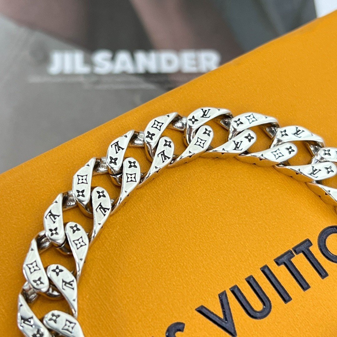 Vòng Tay Louis Vuitton Bạc 925 Siêu Cấp Mẫu 2 Full Box
