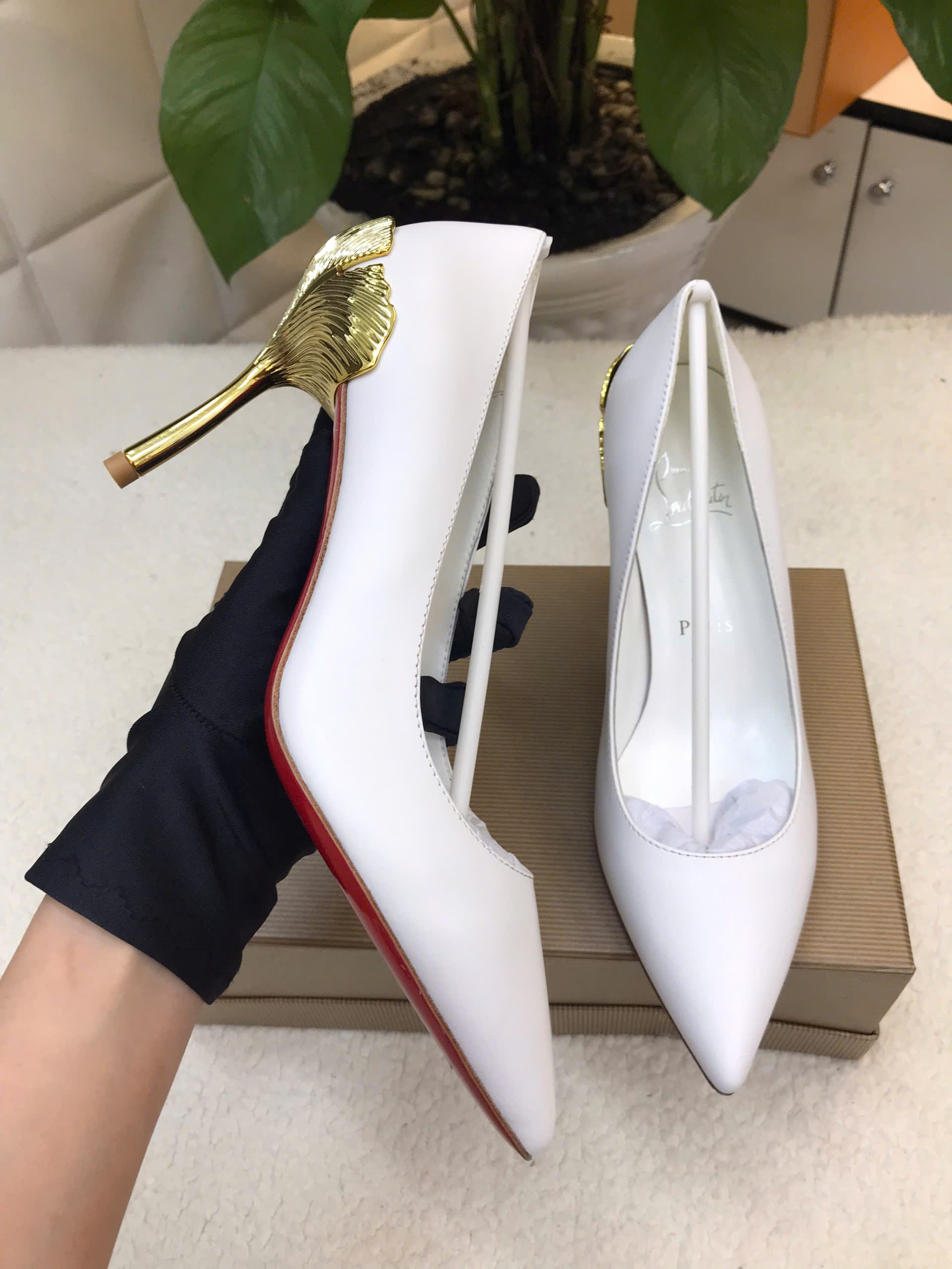 Giày Christian Louboutin Pump Siêu Cấp Màu Trắng Size 38