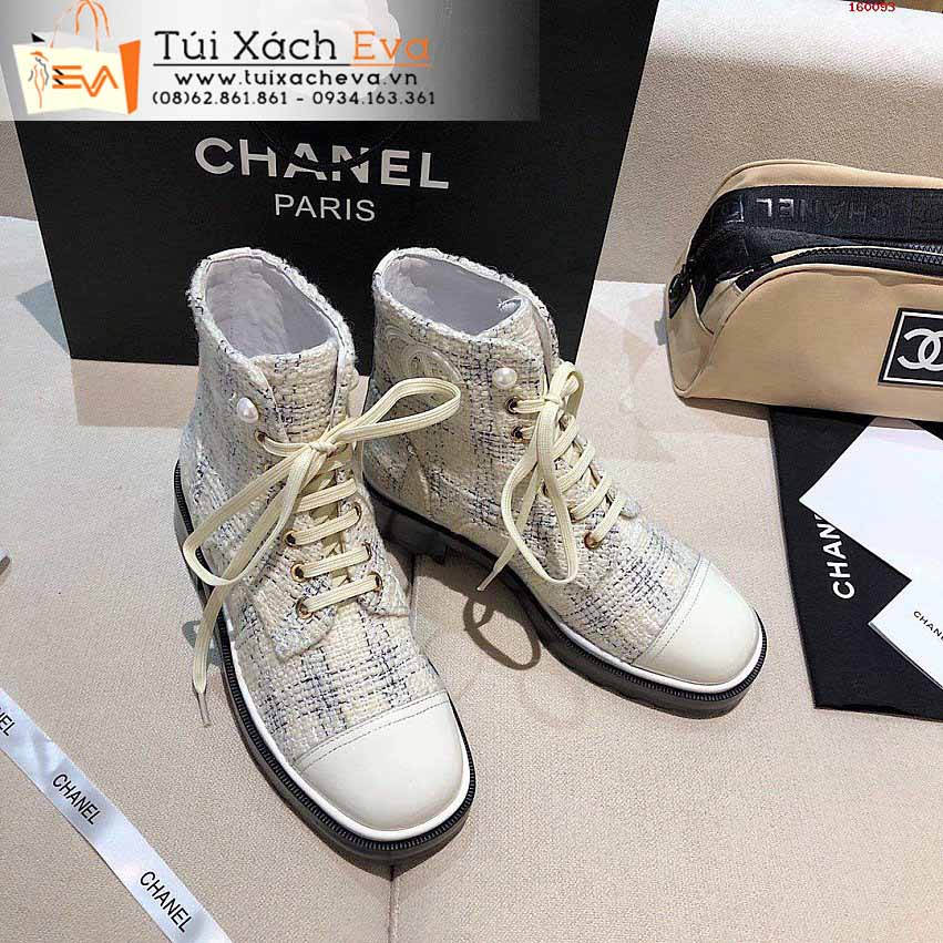 Giày Boot Chanel Siêu Cấp Màu Kem Chữ C Ngọc Trai Đẹp.