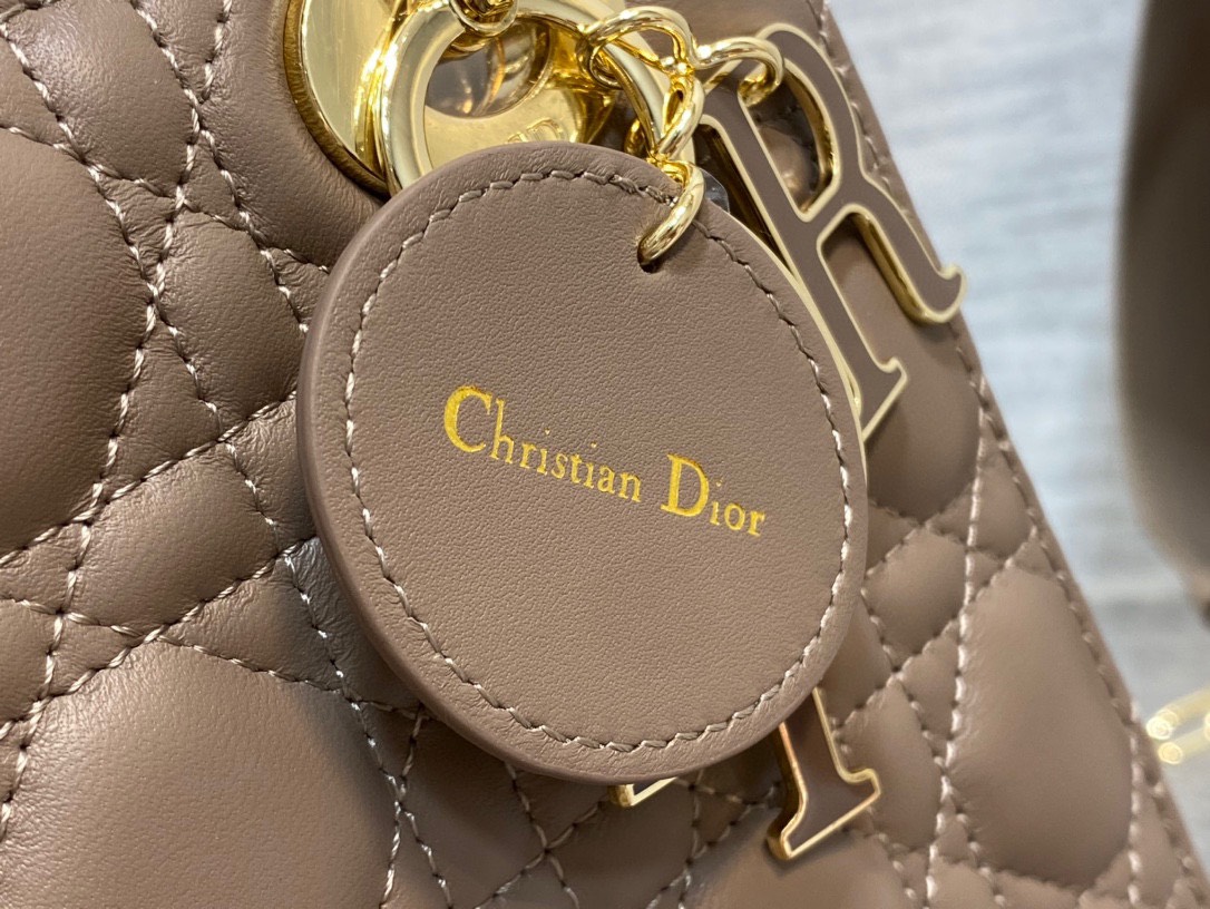 Túi Xách Dior Lady Siêu Cấp Da Lì Màu Kem Size 20cm
