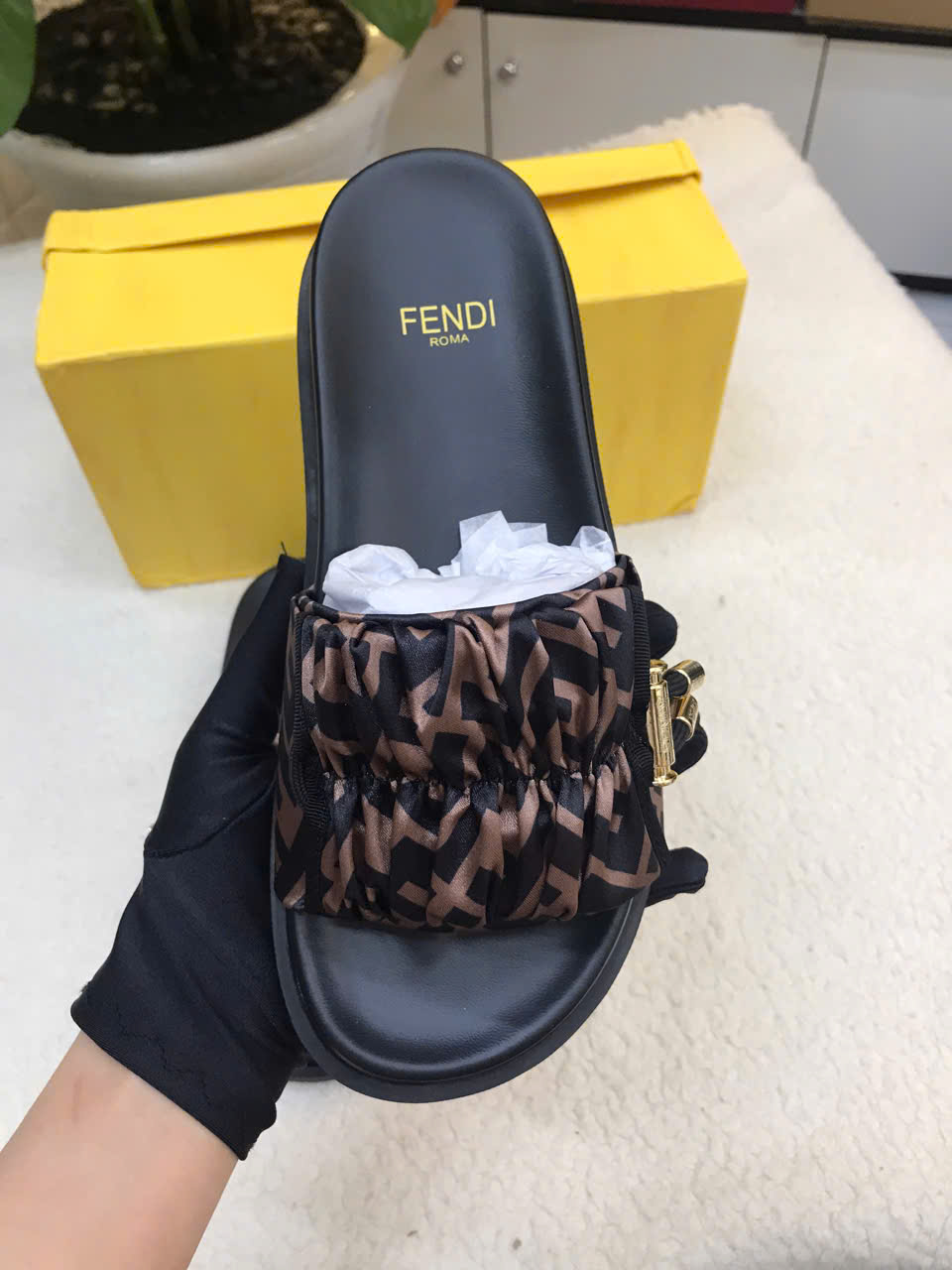 Giày/Dép Fendi Feel Brown Satin Slides Siêu Cấp Size 35