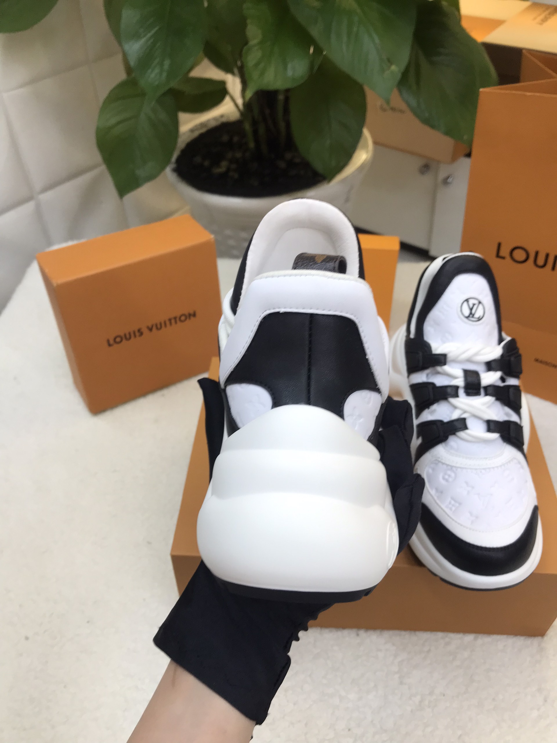 Giày LV Archlight Sneaker Siêu Cấp Size 36