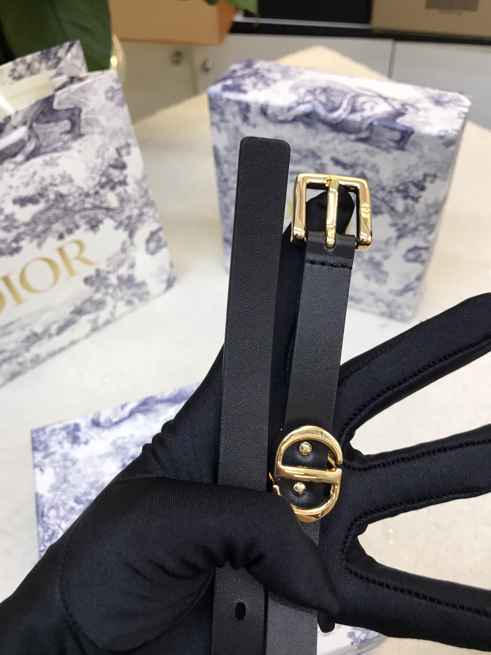 Thắt Lưng Dior 30 Montaigne Loop Belt Black Logo Gold Siêu Cấp