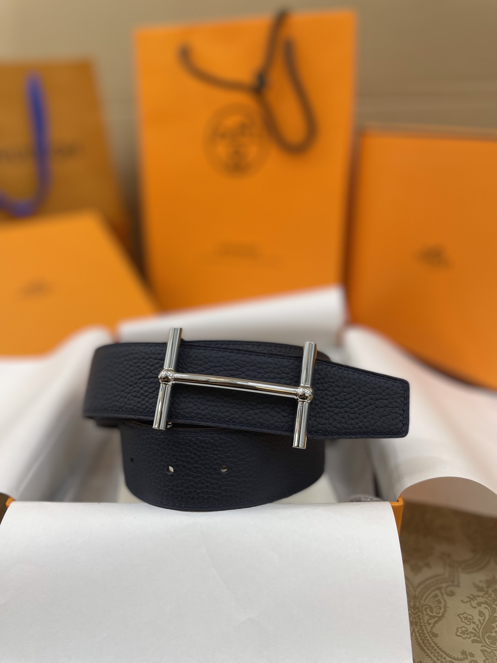 Thắt Lưng Hermes Logo H Da Togo Màu Xanh Đen 108cm/ 3.8cm