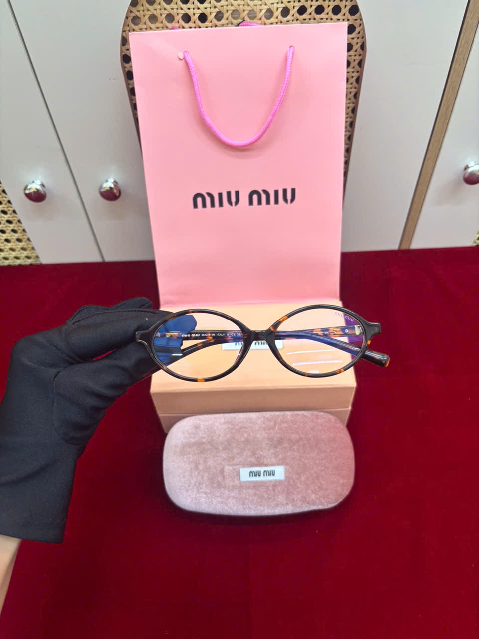 Kính Miu Miu Regard Sunglasses Siêu Cấp SMU04Z
