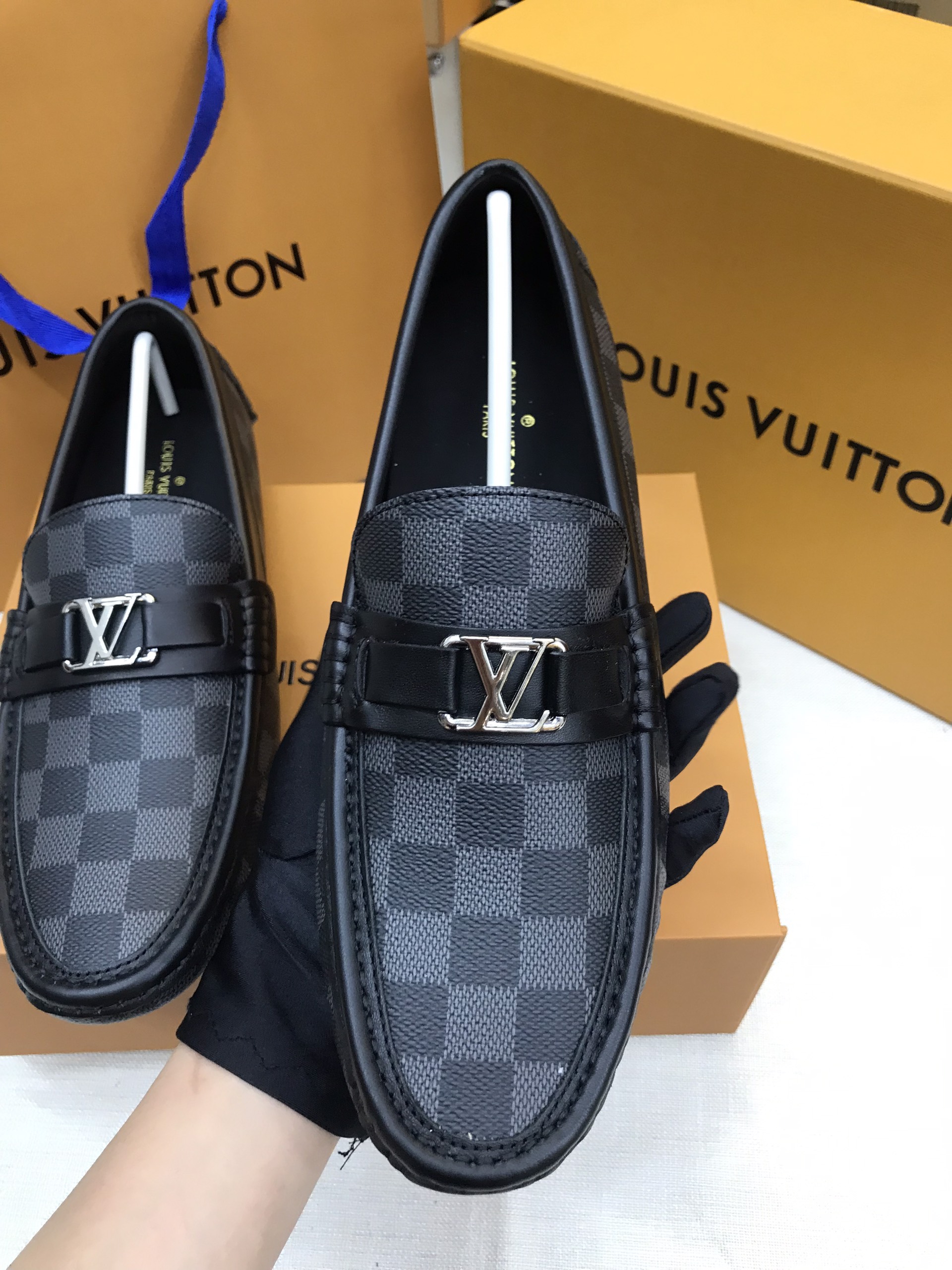 Giày LV Hockenheim Moccasin Siêu Cấp Màu Đen Size 42 1A4OIF