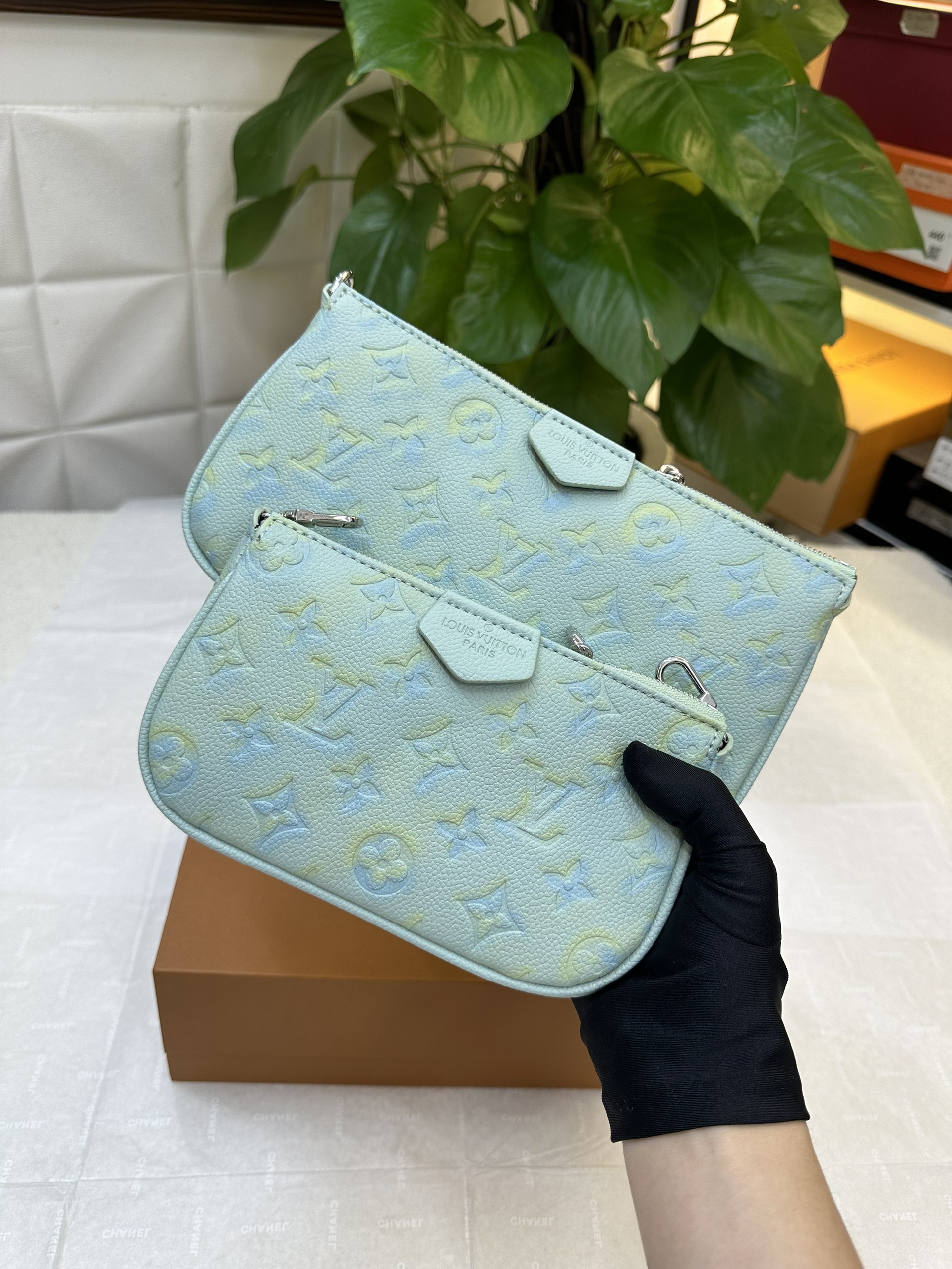 Túi LV Multi Pochette Accessoires %&&&%Vert D%&&&%eau%&&&% Super Màu Xanh Size 25cm M46180