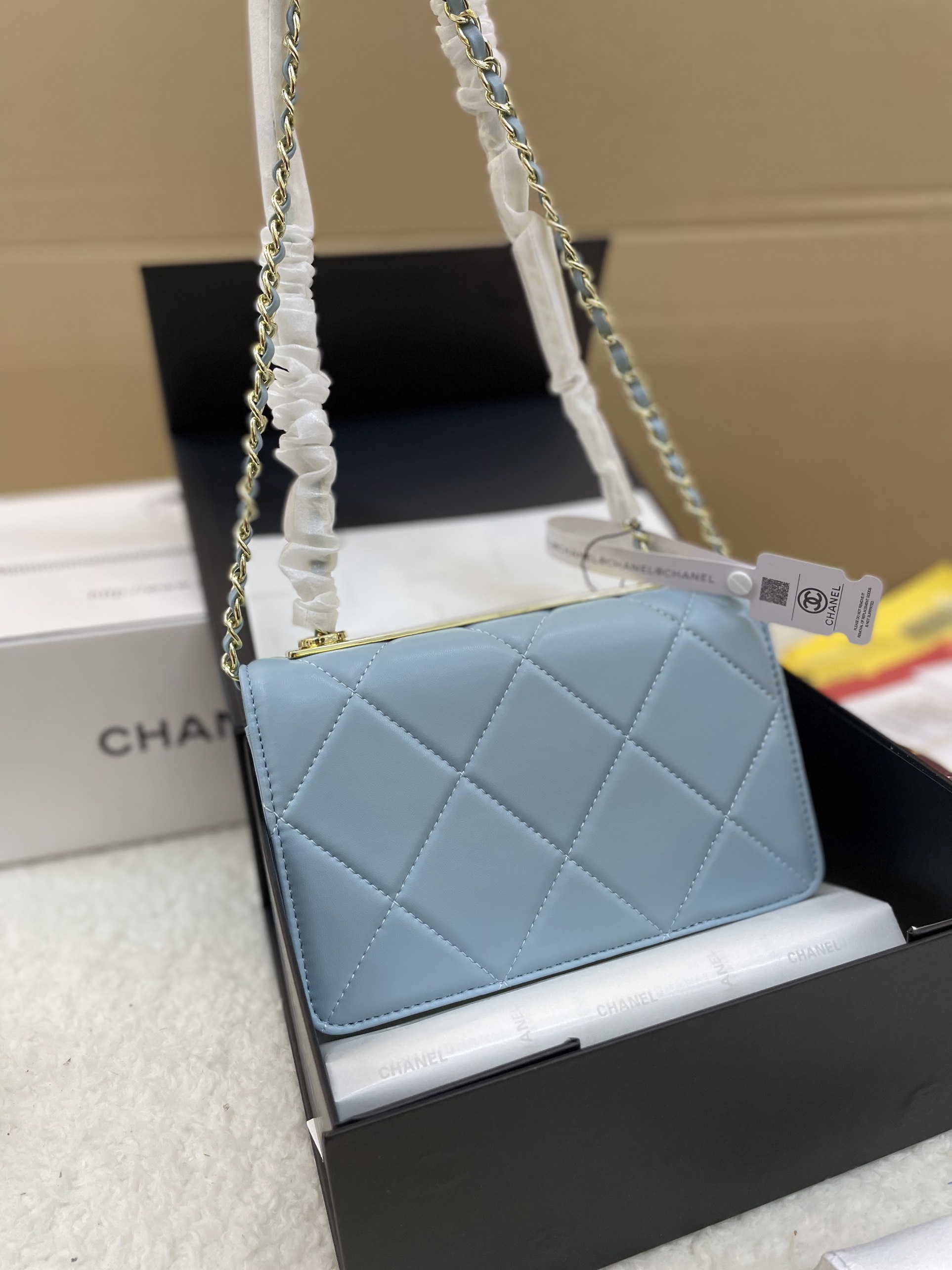 Túi Xách Chanel Woc Super Màu Xanh Trám To Size 20cm Full Box