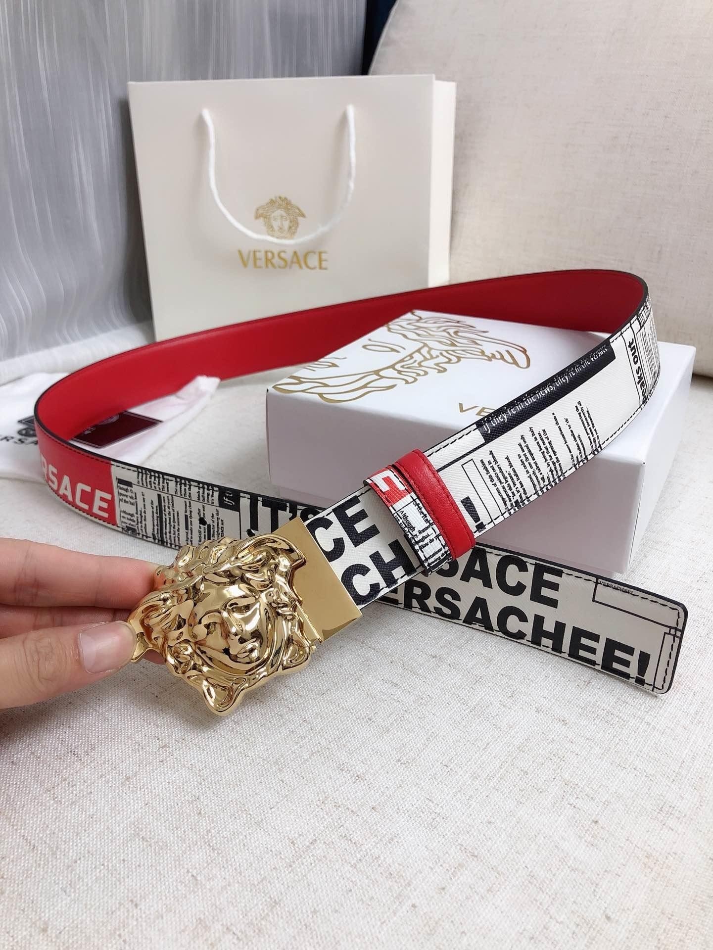 Thắt Lưng Versace Họa Tiết Giấy Báo Đỏ Siêu Cấp Mặt Vàng Size 3.8cm