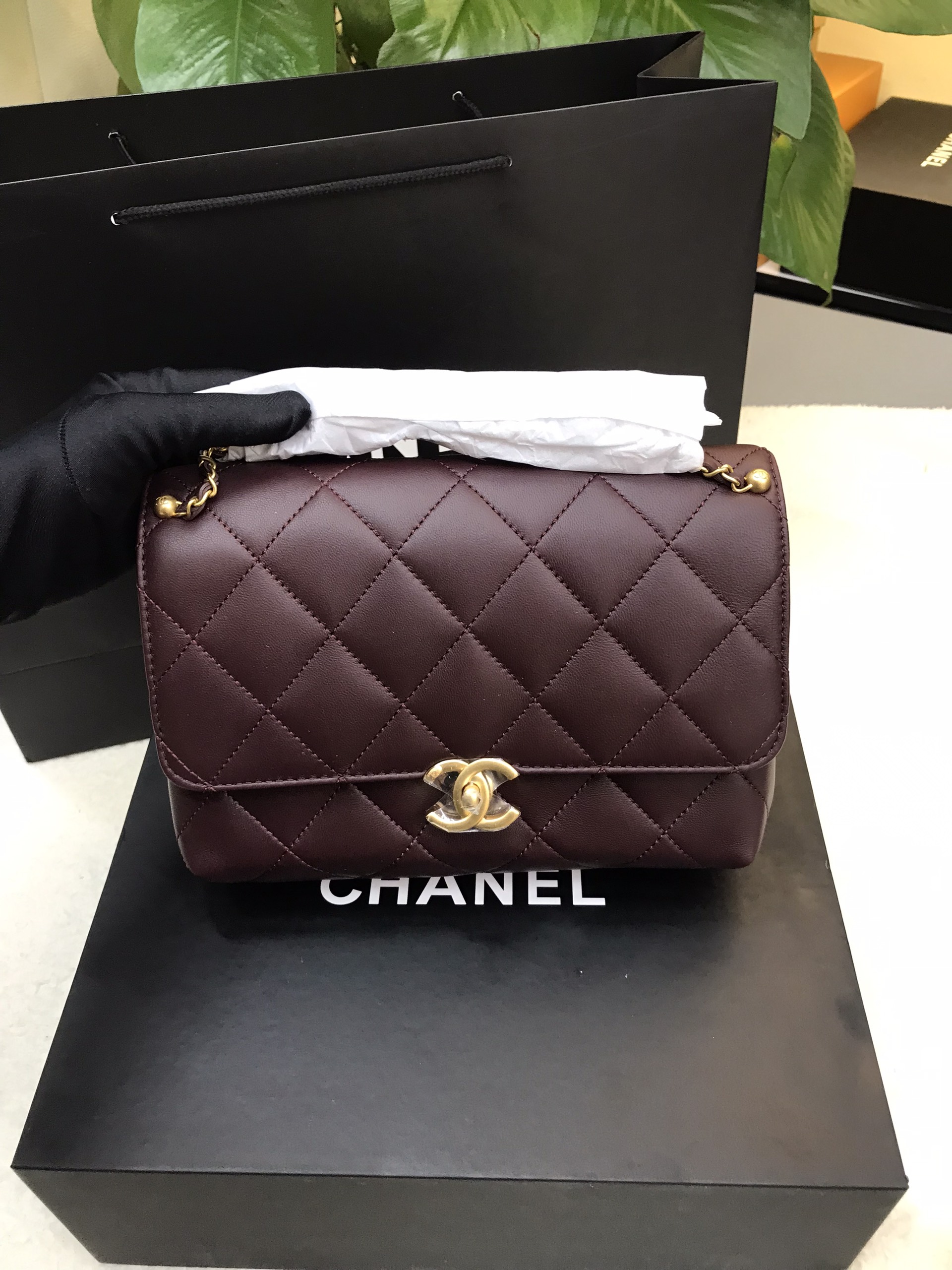 Túi Chanel 24A Pearl Chain Flap Bag Siêu Cấp Màu Đỏ Size 22cm