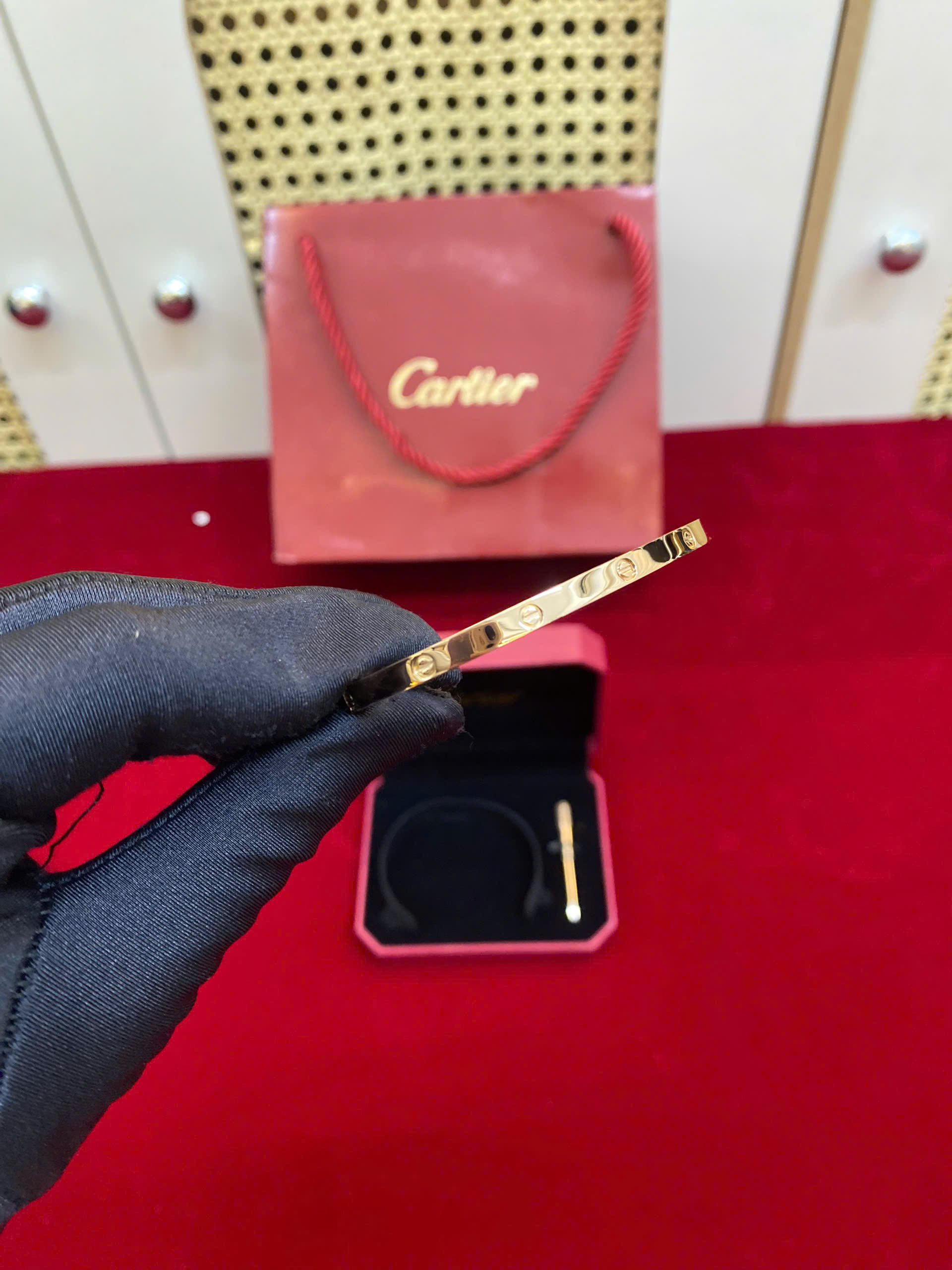Vòng Tay Catier Love Bracelet Small Model Siêu Cấp Size 17