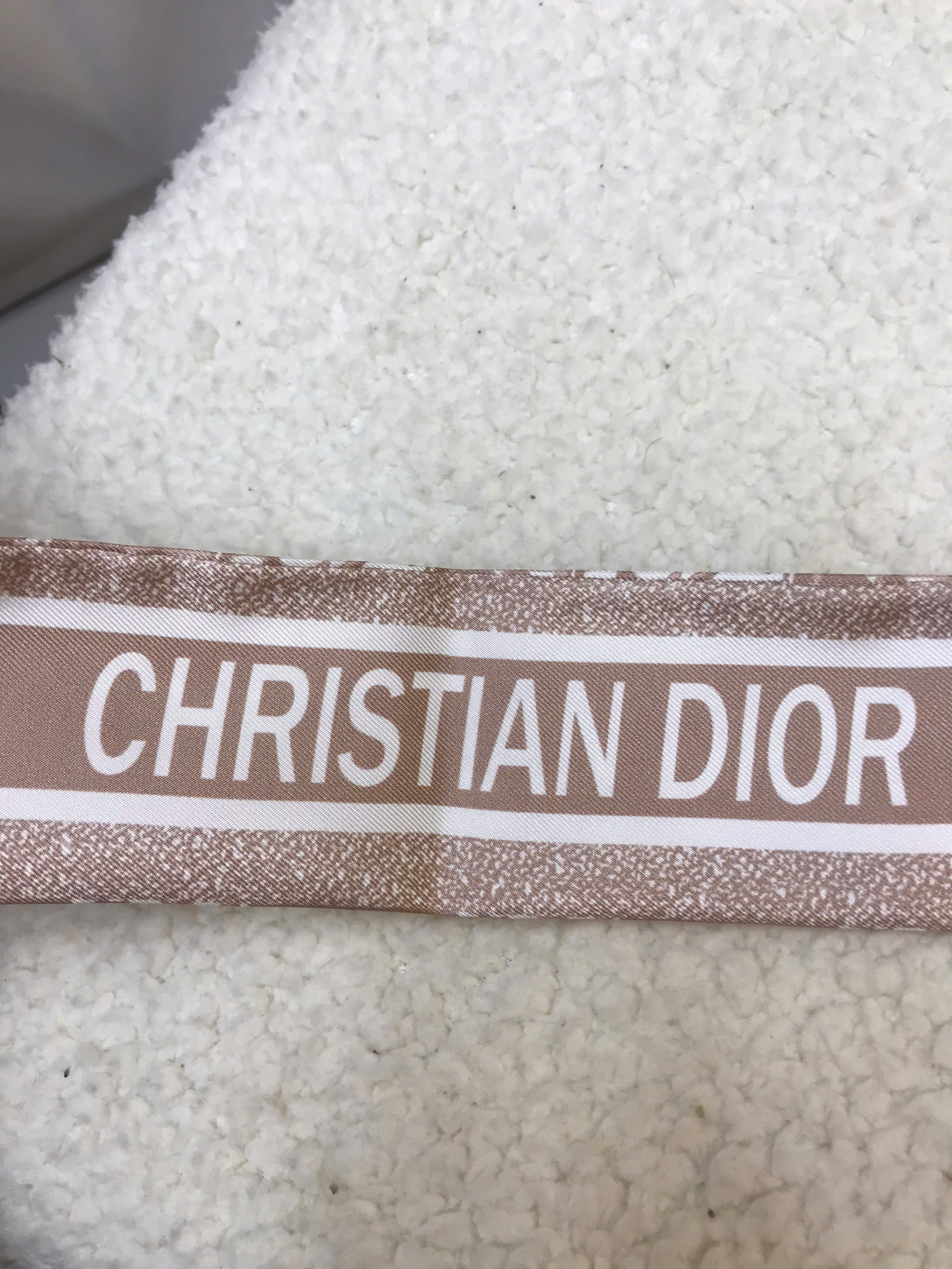 Khăn Dior Oblique Mitzah Scarf Màu Hồng Size 6 x 105cm