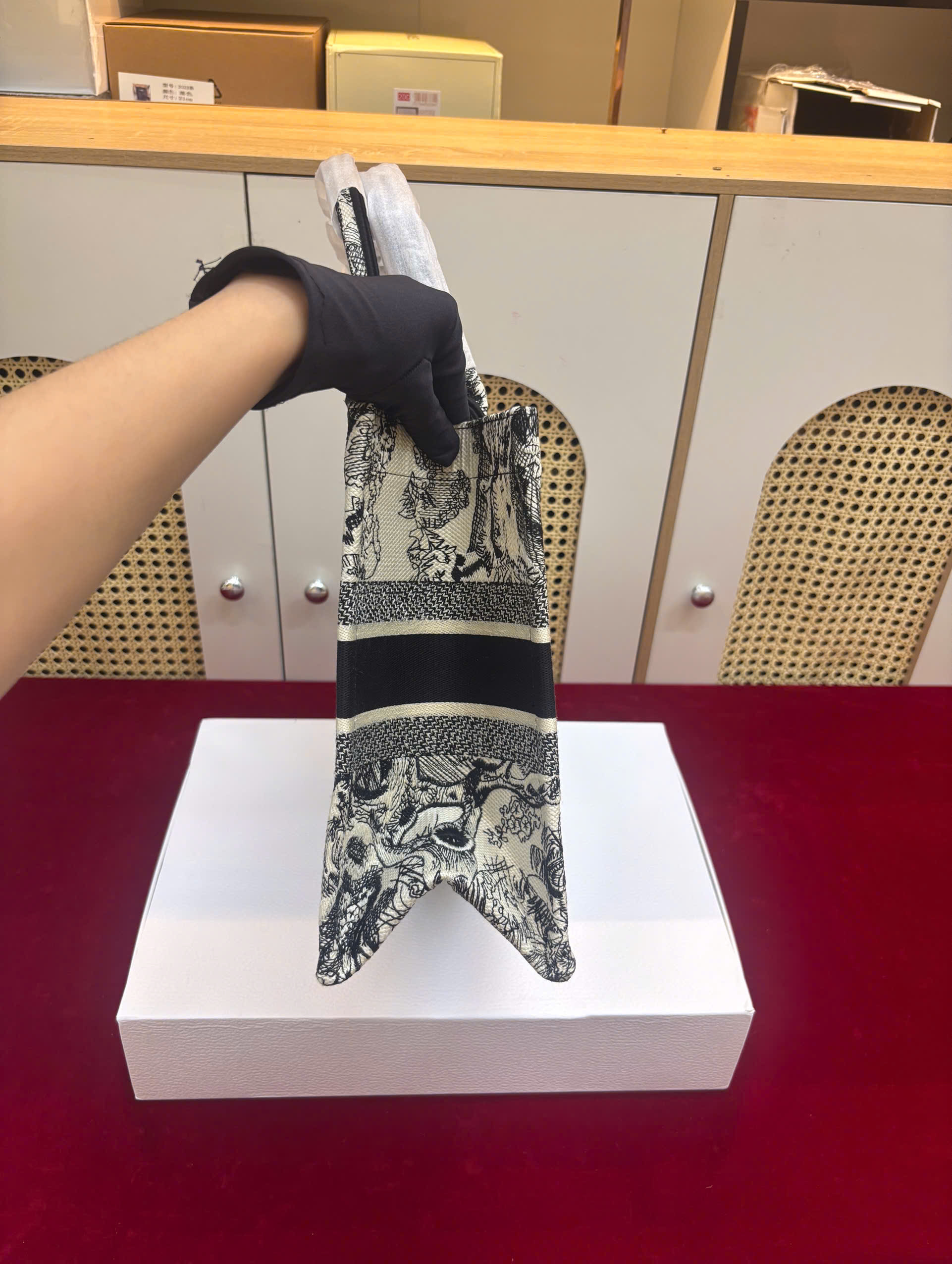 Túi Medium Dior Book Tote Super Size 36cm