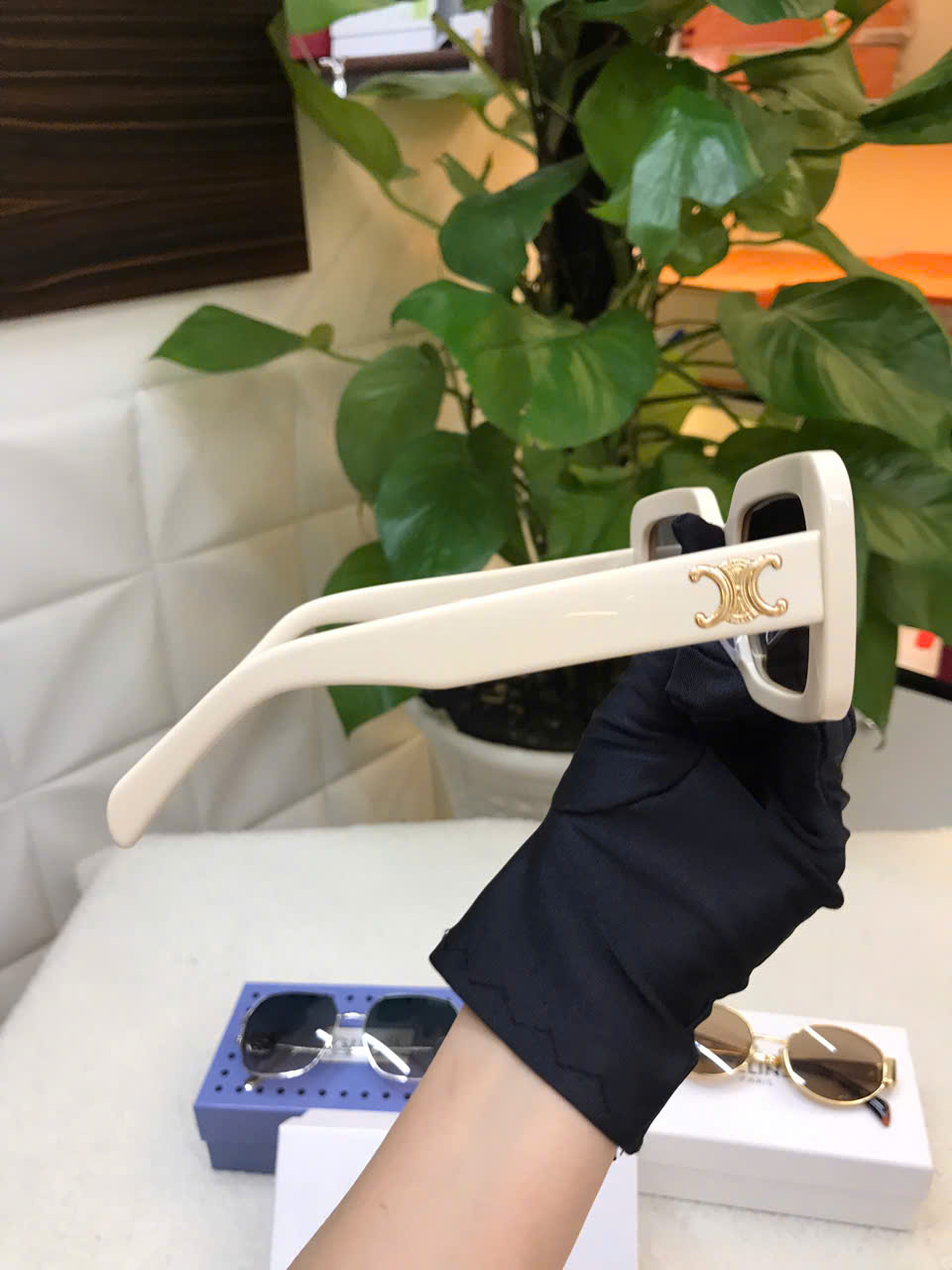 Kính Mát Celine Triomphe 13 Sunglasses In Acetate Ivory Siêu Cấp Màu Trắng