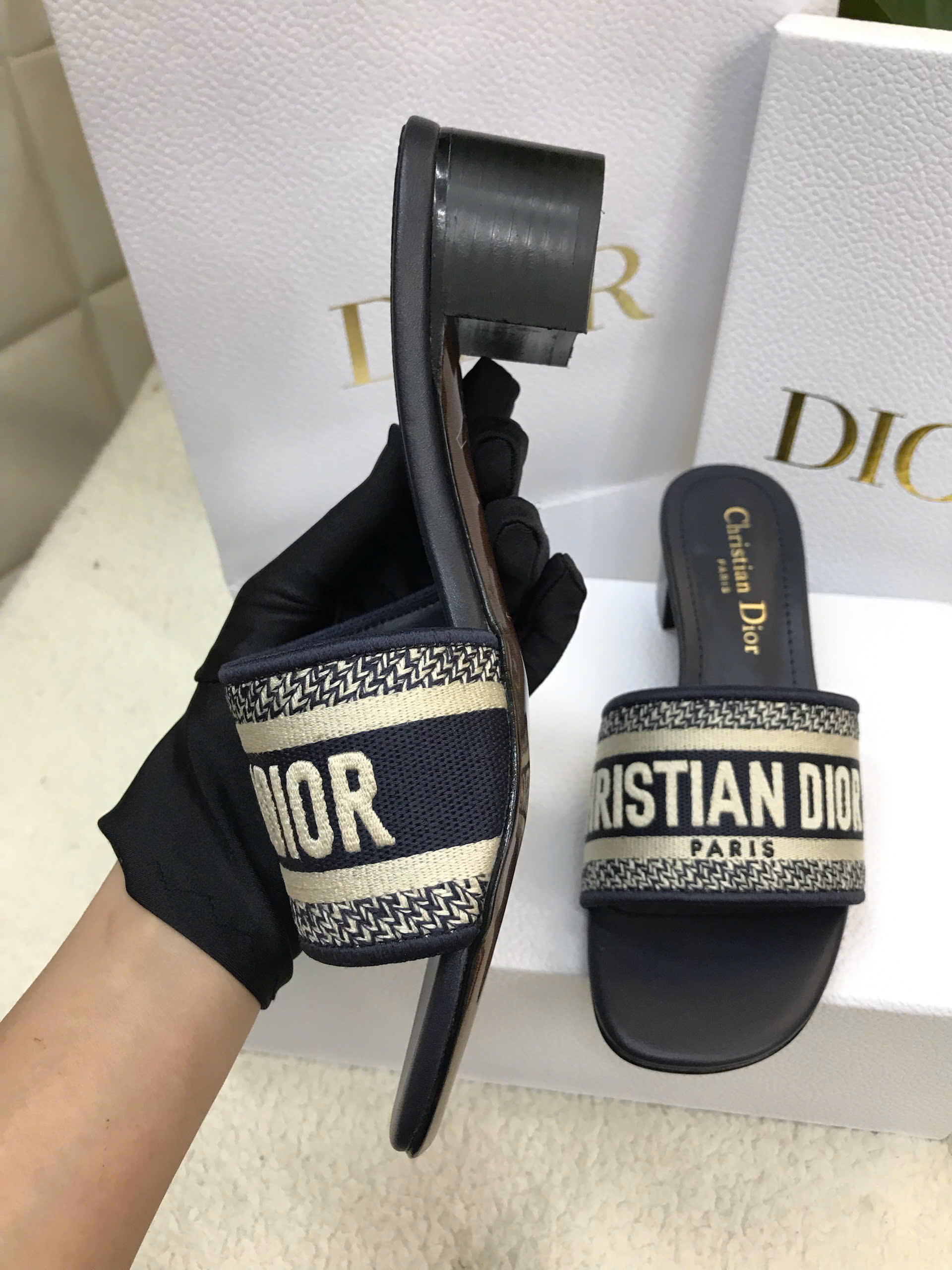 Dép Dior Dway Heeled Slide Deep Blue Embroidered Cotton Siêu Cấp Màu Đen Size 36