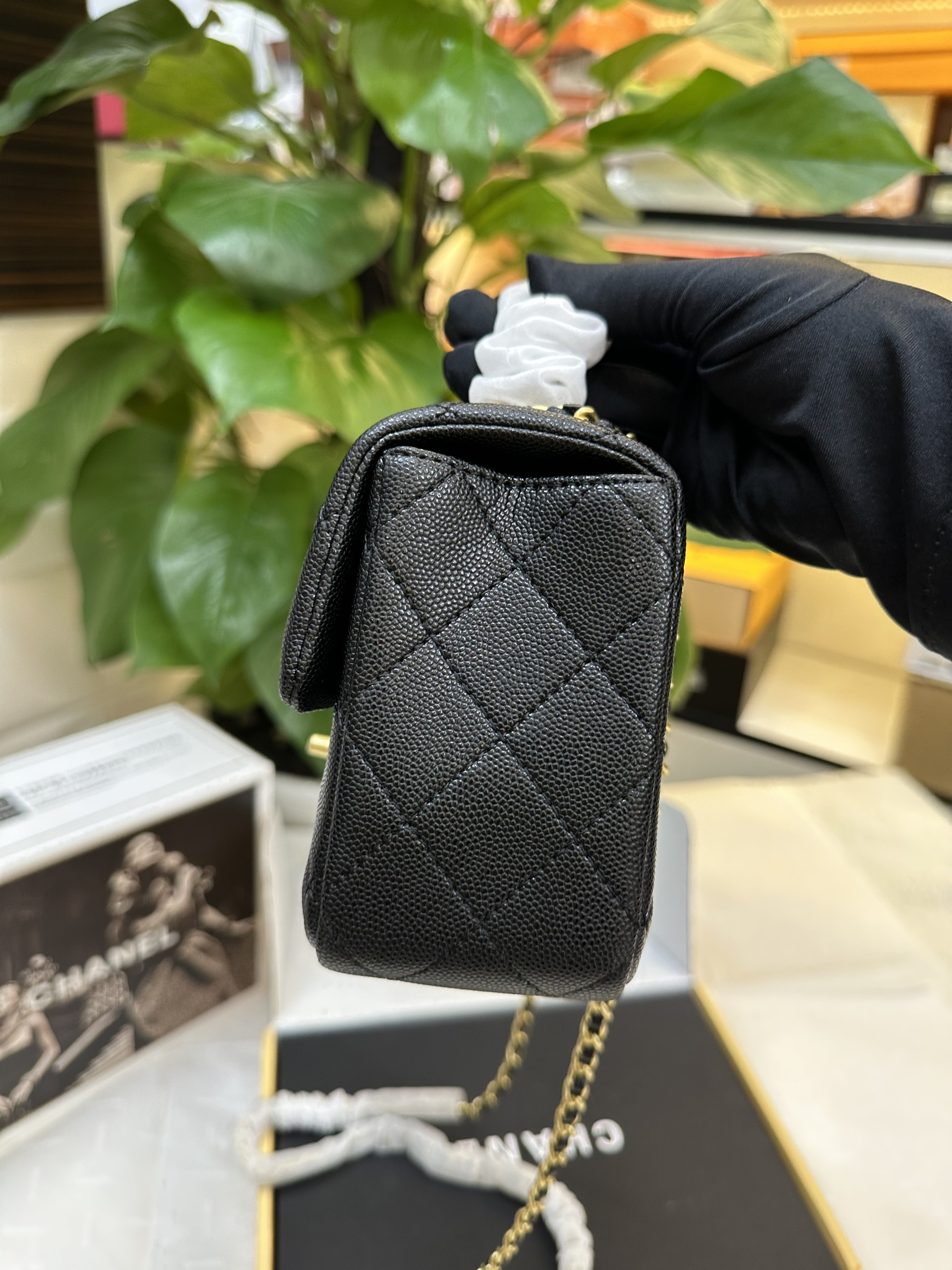 Túi Chanel Mini 8 Hadle Caviar Black Super Màu Đen Da Hạt Size 20cm