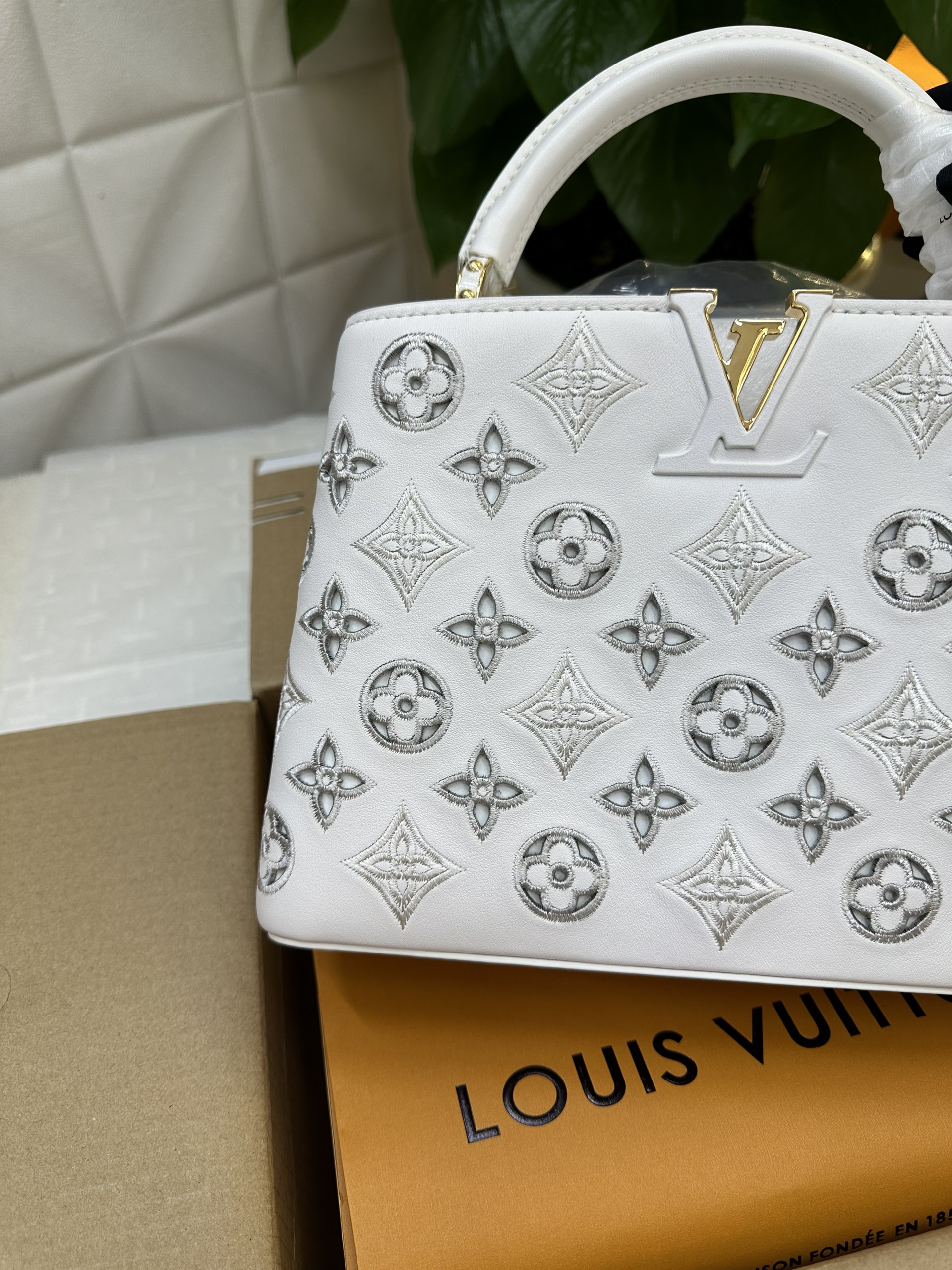 Túi LV Capucines BB White Vip Size 27cm