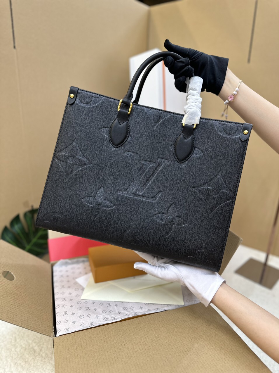 Túi Xách LV OnTheGo GM Super Màu Đen Size 35cm M44925