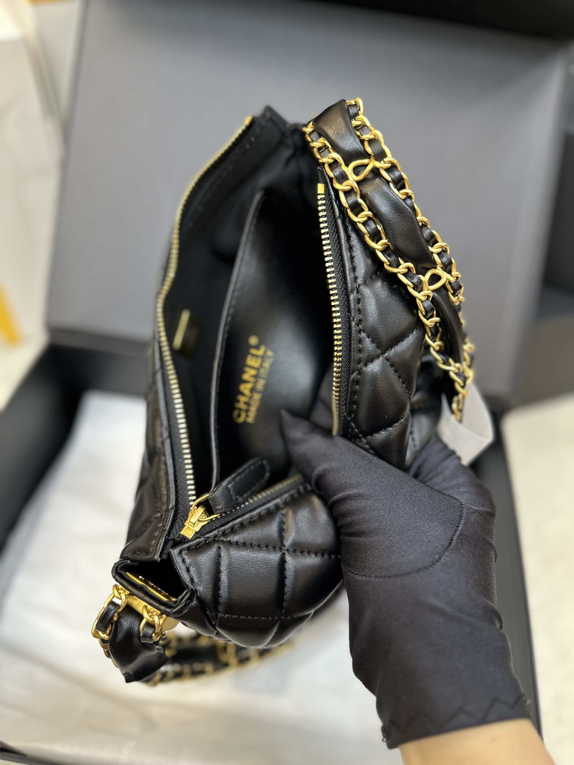 Túi Chanel 23k Màu Đen Size 26cm AS1160