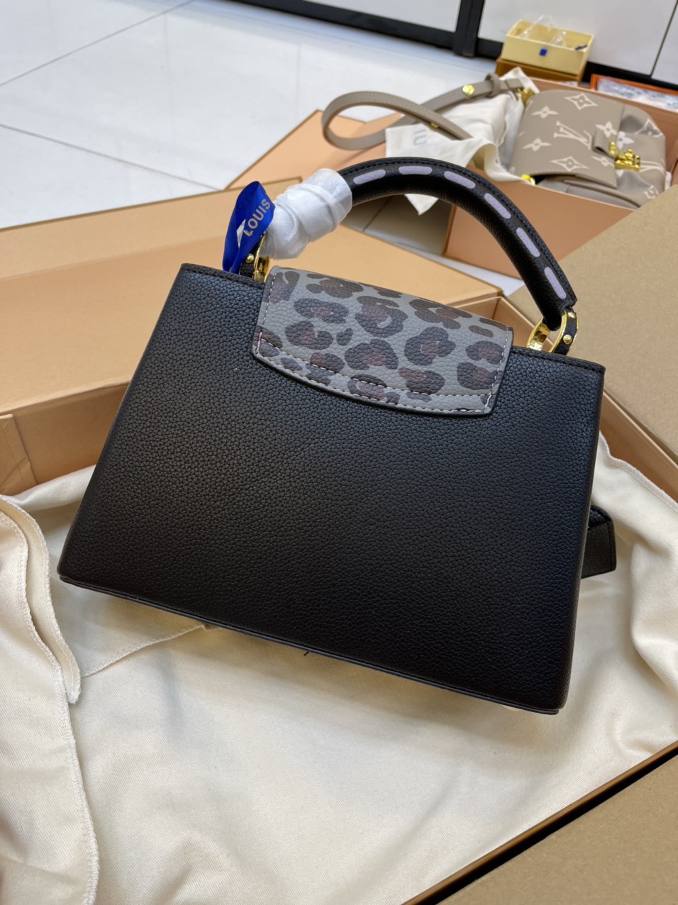 Túi Xách LV Super Capucines Size 27 cm