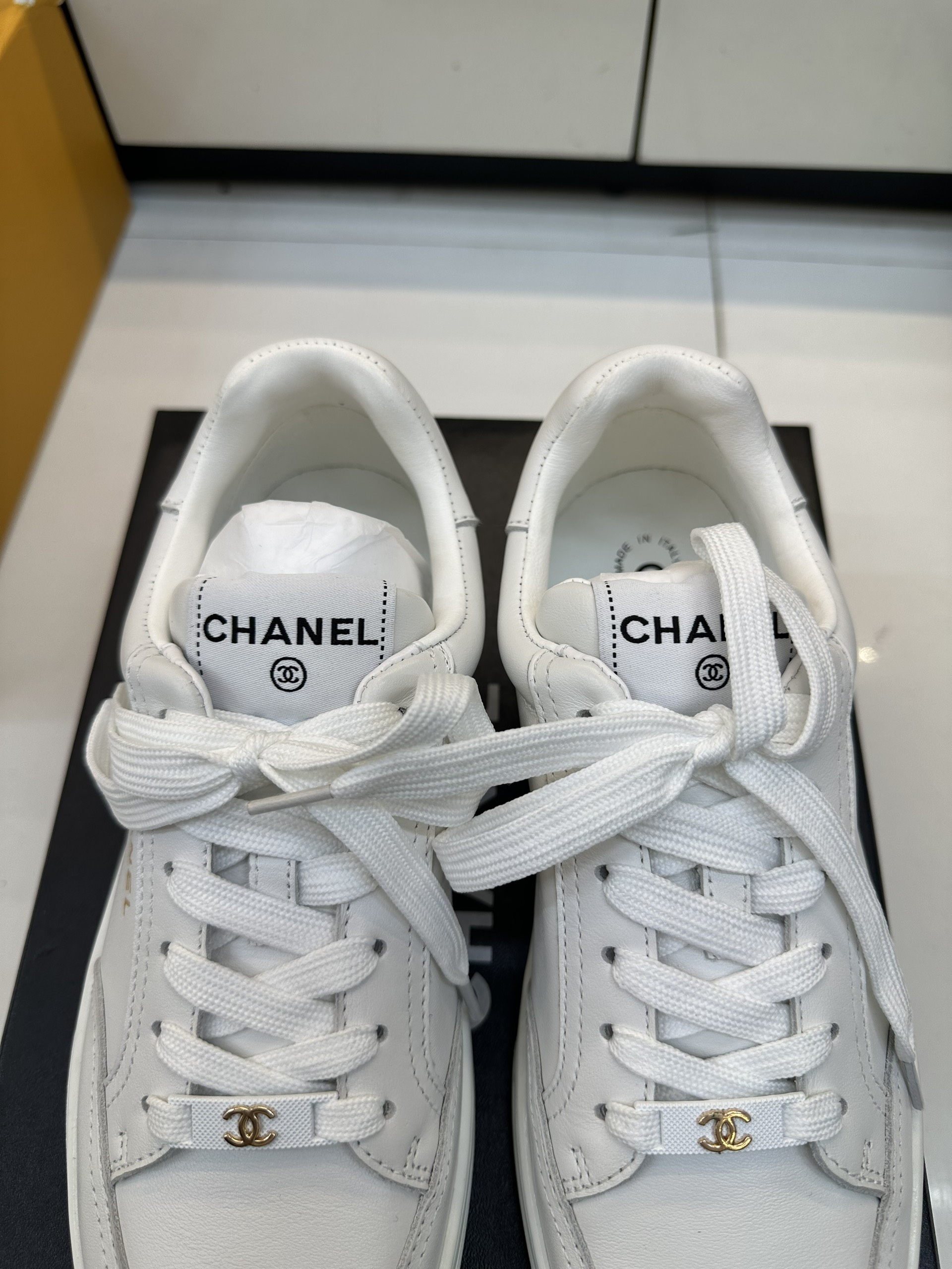 Giày Thể Thao Chanel Siêu Cấp Màu Trắng Size 39