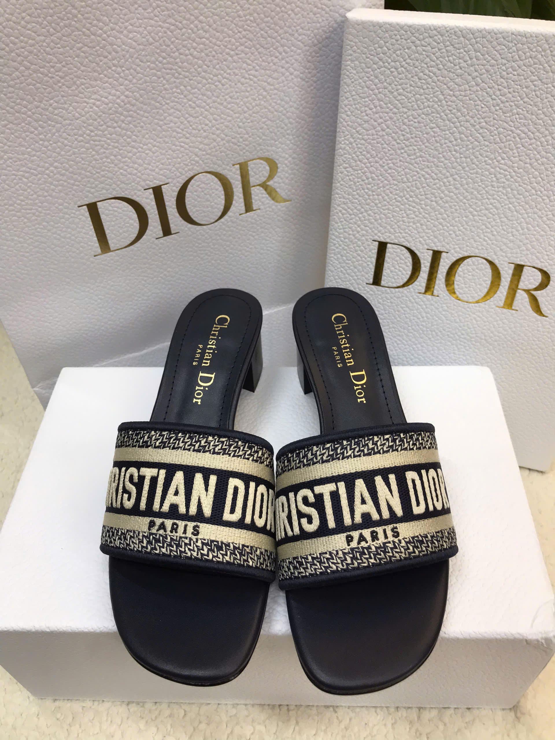 Dép Dior Dway Heeled Slide Deep Blue Embroidered Cotton Siêu Cấp Màu Đen Size 36