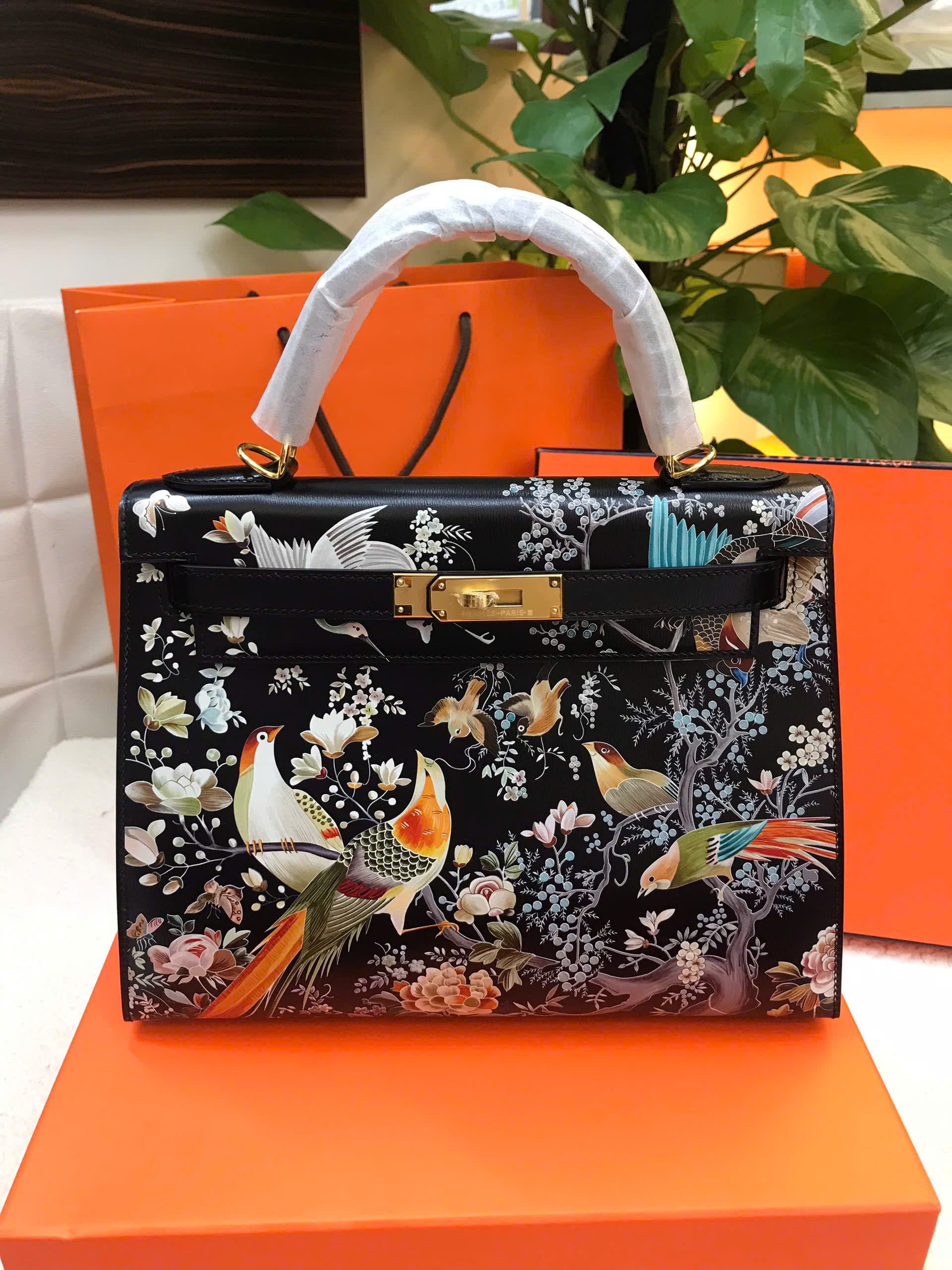 Túi Hermes Vintage Hermès Kelly 28 Sellier Black Box Painted 