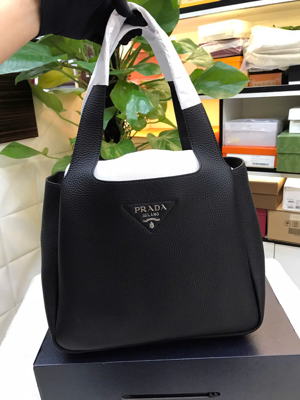 Túi Prada Large Leather Tote Vip Màu Đen Size 32cm