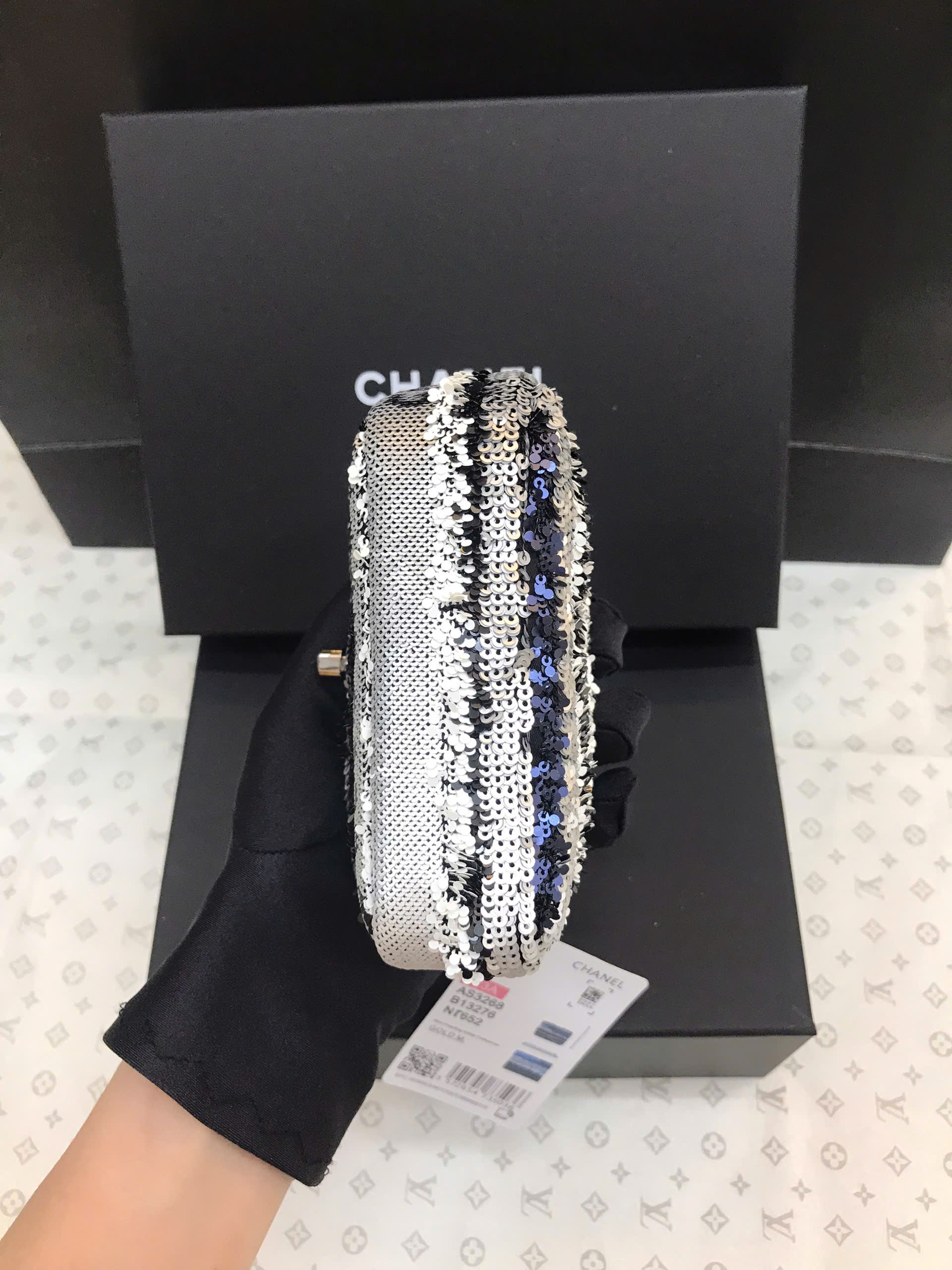 Túi Chanel Sequin Clutch With Chain - Black Mini Bags Siêu Cấp