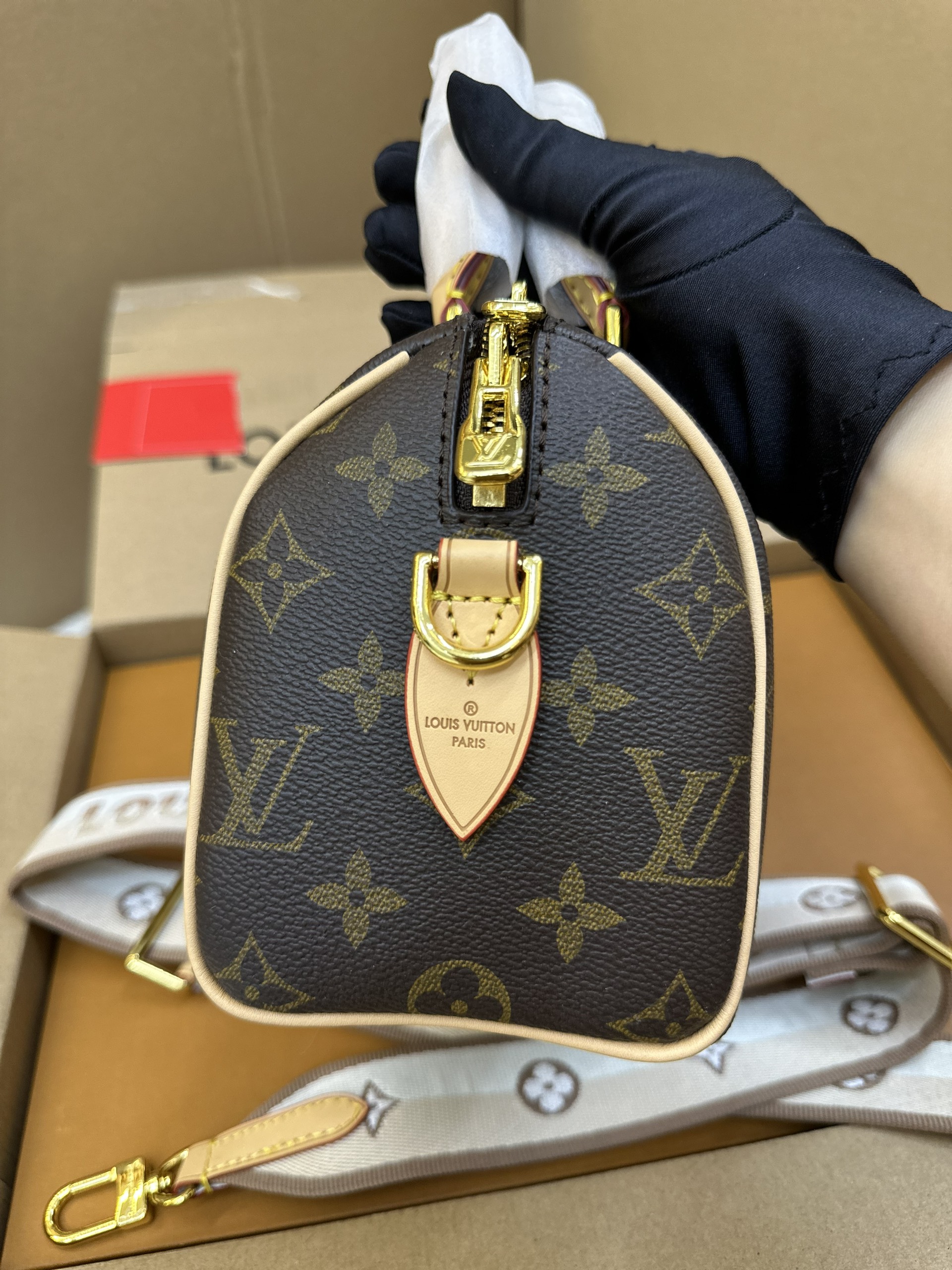 Túi LV Speedy Bandoulière 20 M46234 Size 20cm