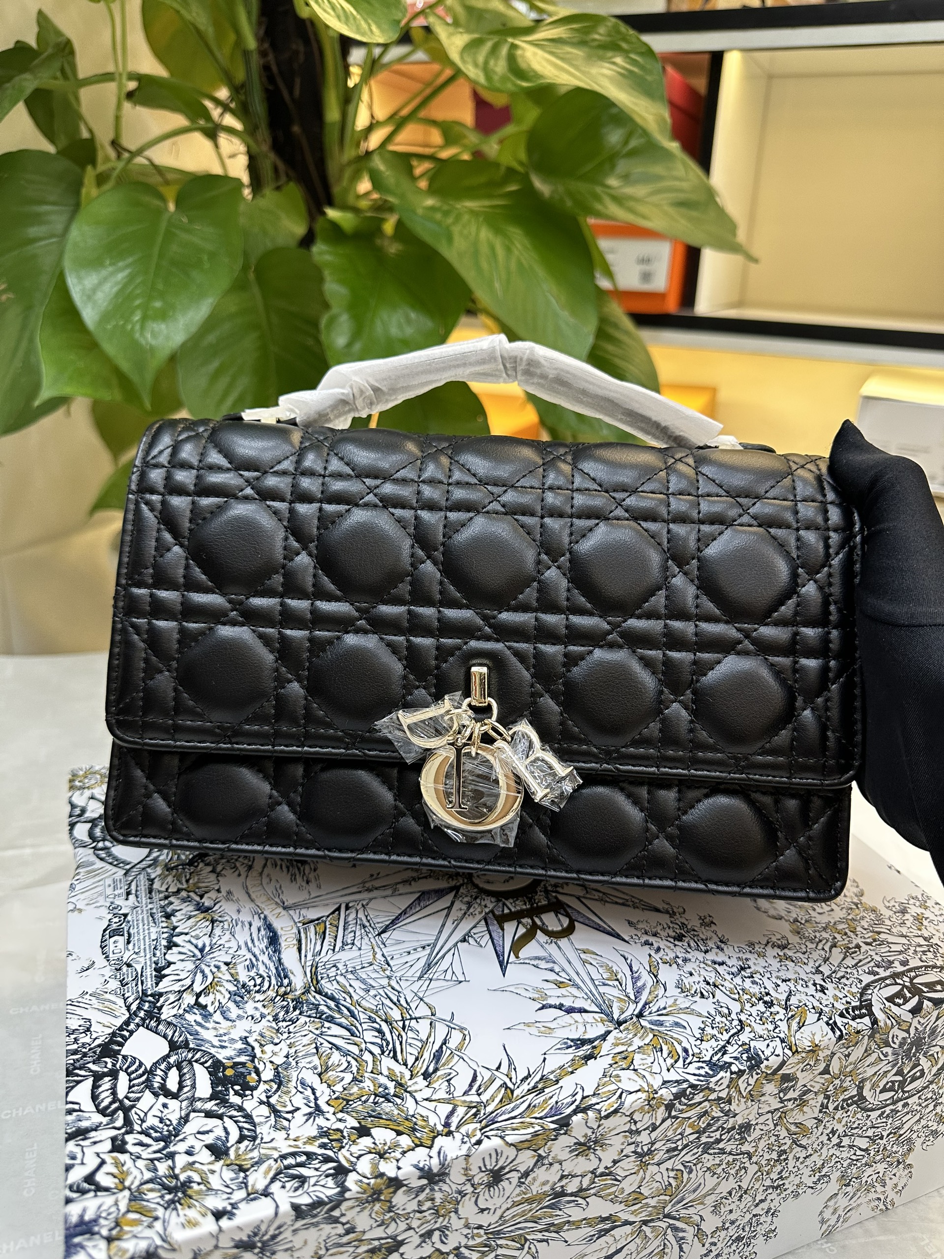 Túi Dior Miss Top Handle Bag Super Màu Đen Size 24cm