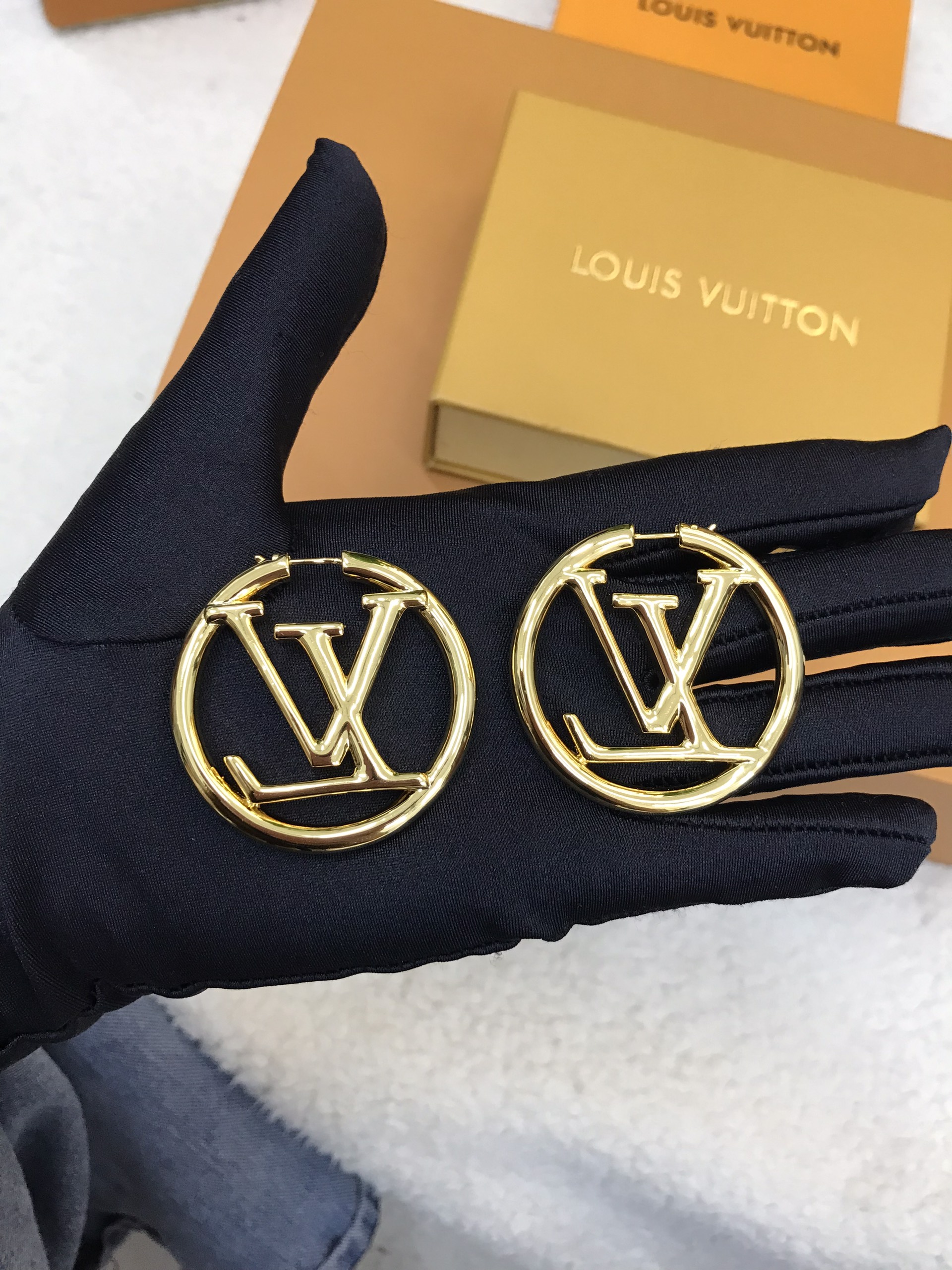 Khuyên Tai LV Louise PM Earrings Siêu Cấp M00396